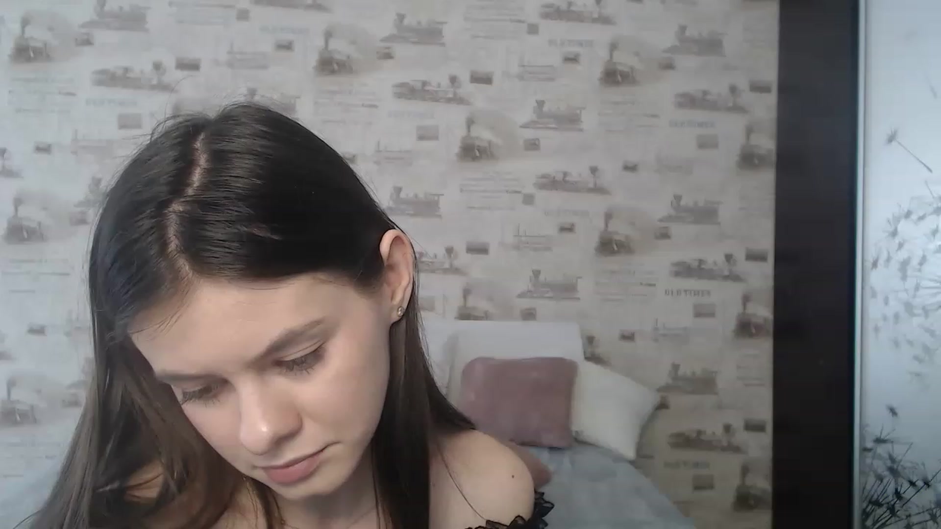 Gallery image thumbnail from ZoeMI's myfreecams stream on, 03/09/2023, 09:50 image 19 of 20
