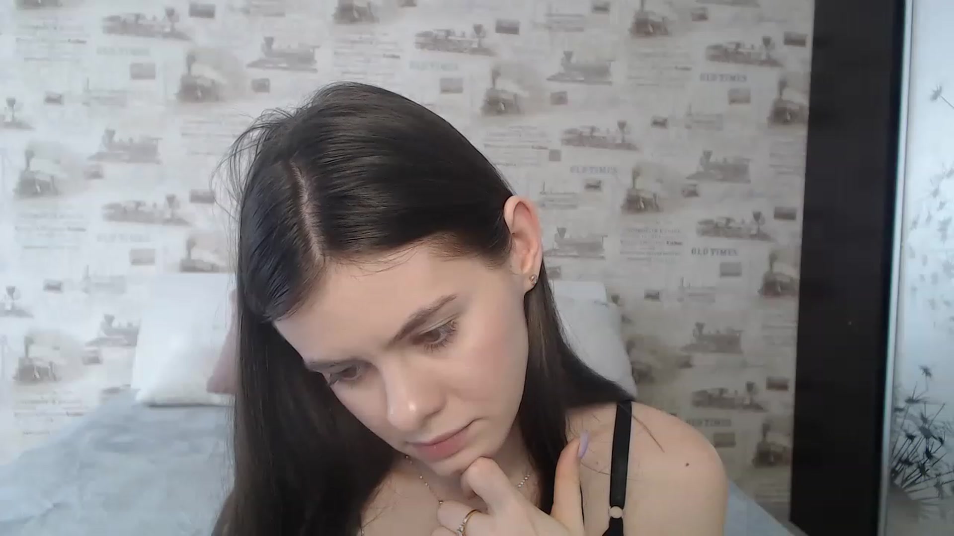 Gallery image thumbnail from ZoeMI's myfreecams stream on, 03/13/2023, 10:36 image 14 of 20