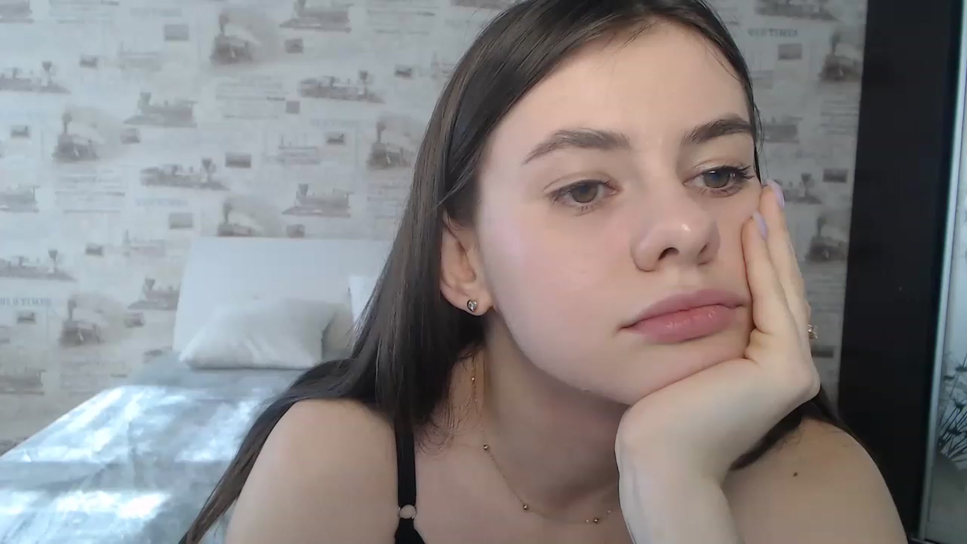 Gallery image thumbnail from ZoeMI's myfreecams stream on, 03/13/2023, 12:38 image 17 of 20