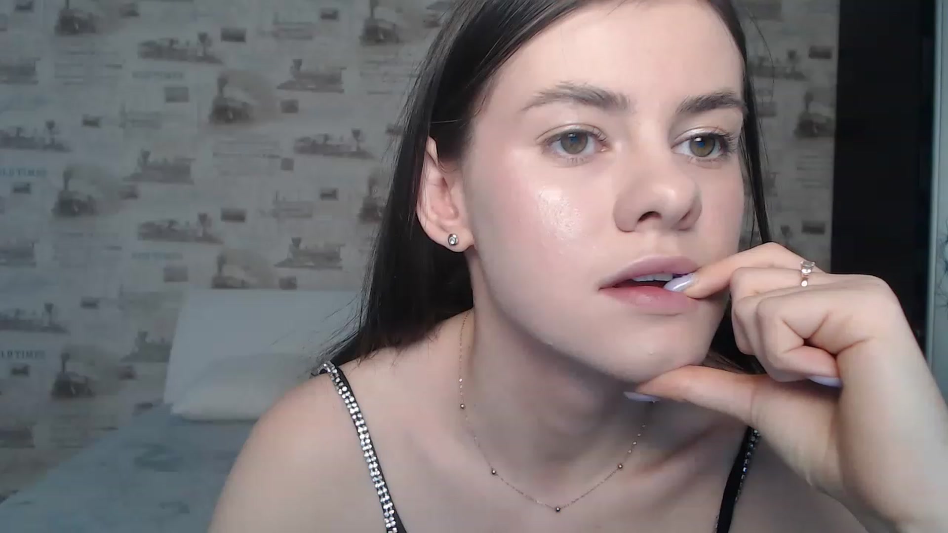 Gallery image thumbnail from ZoeMI's myfreecams stream on, 03/14/2023, 07:41 image 17 of 20