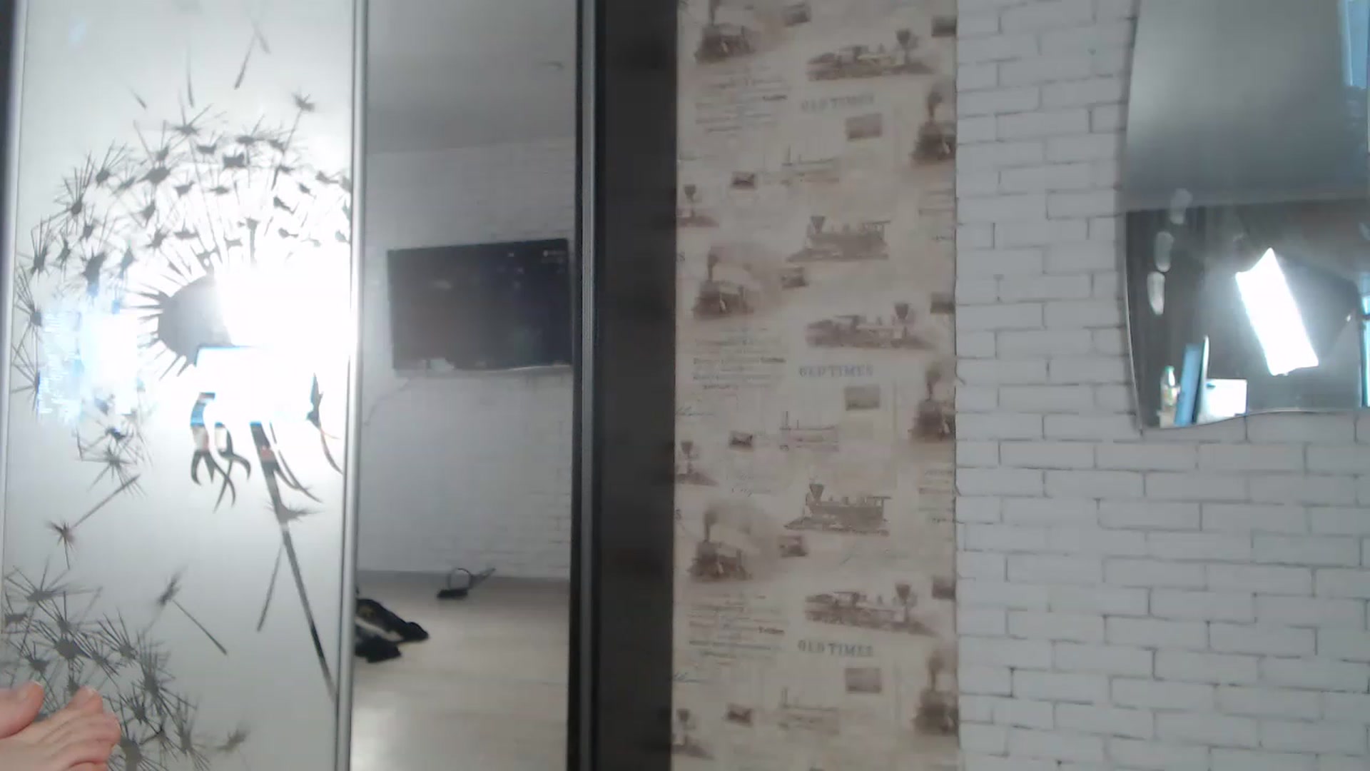 Gallery image thumbnail from ZoeMI's myfreecams stream on, 03/16/2023, 10:36 image 18 of 20