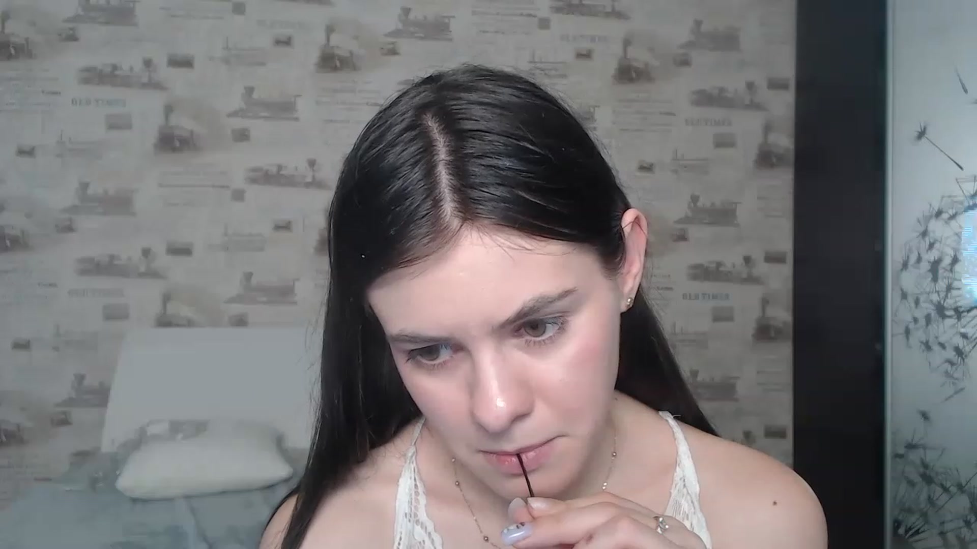 Gallery image thumbnail from ZoeMI's myfreecams stream on, 03/16/2023, 12:45 image 10 of 20