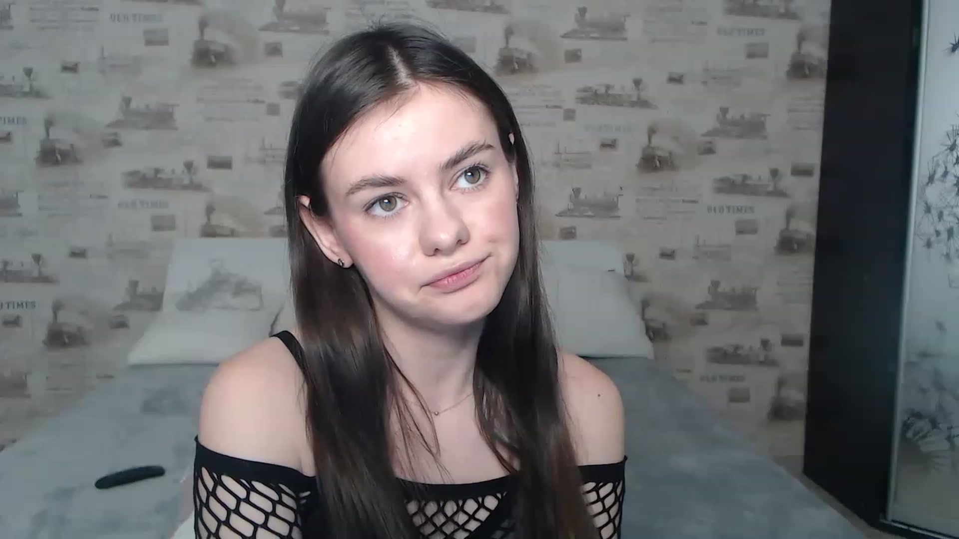 Gallery image thumbnail from ZoeMI's myfreecams stream on, 03/17/2023, 09:37 image 8 of 20