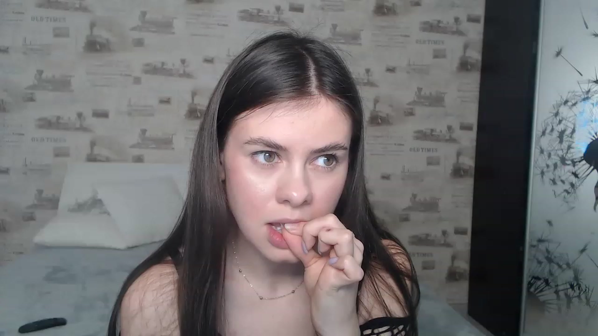 Gallery image thumbnail from ZoeMI's myfreecams stream on, 03/17/2023, 10:42 image 8 of 20