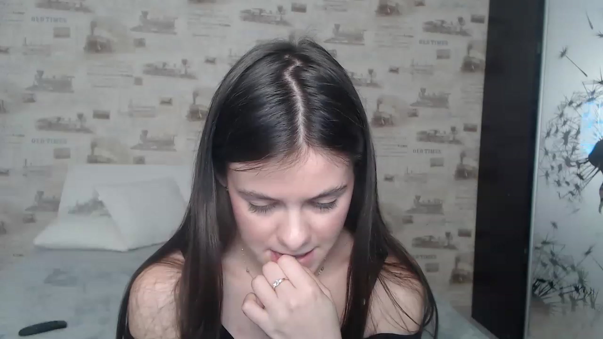 Gallery image thumbnail from ZoeMI's myfreecams stream on, 03/17/2023, 10:42 image 7 of 20
