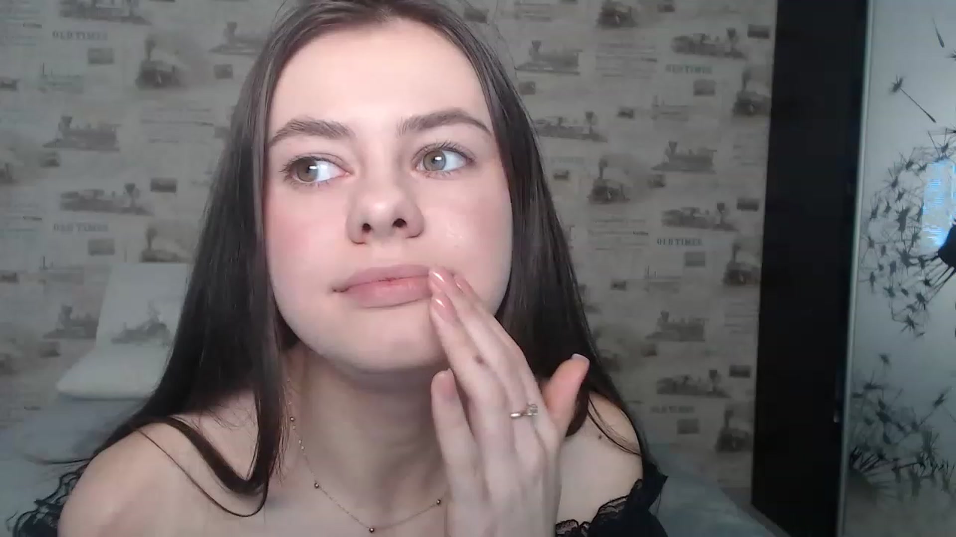Gallery image thumbnail from ZoeMI's myfreecams stream on, 03/20/2023, 07:36 image 13 of 20