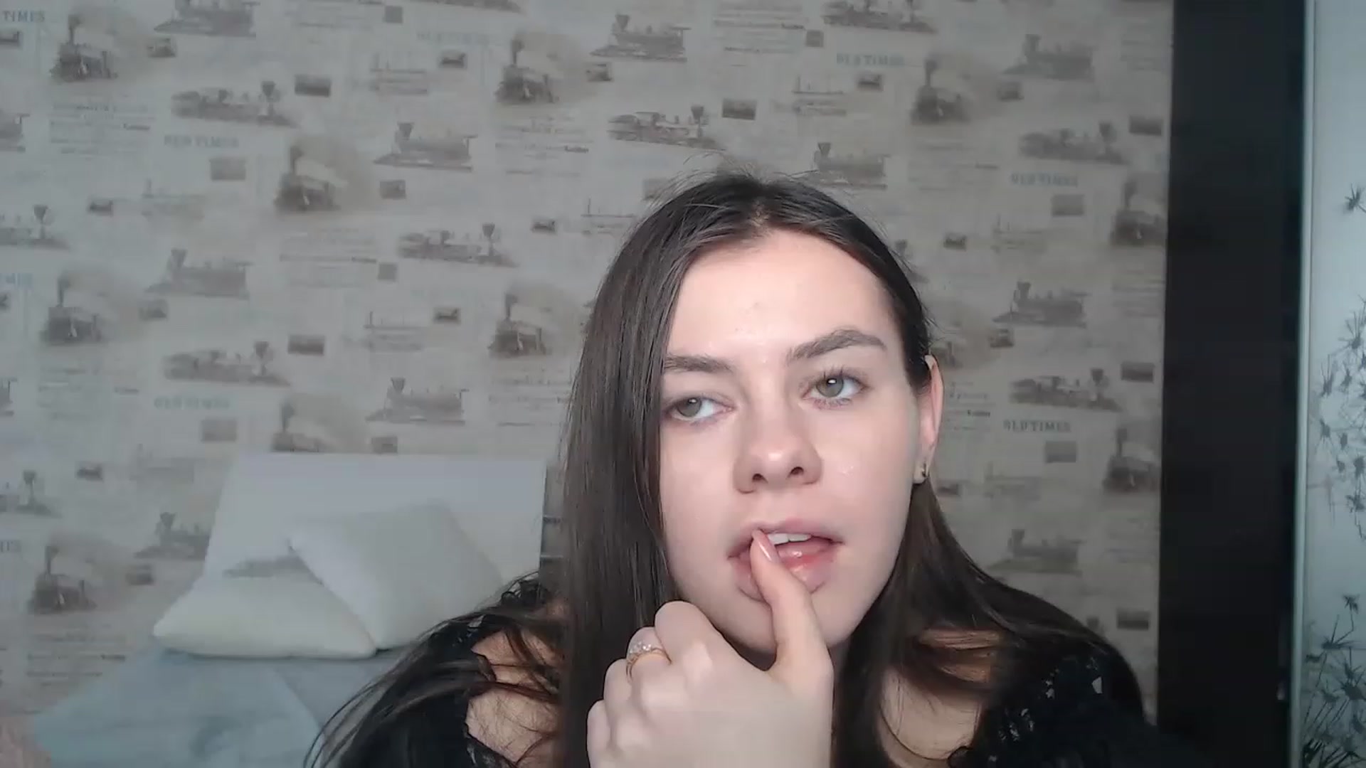 Gallery image thumbnail from ZoeMI's myfreecams stream on, 03/20/2023, 15:03 image 5 of 20