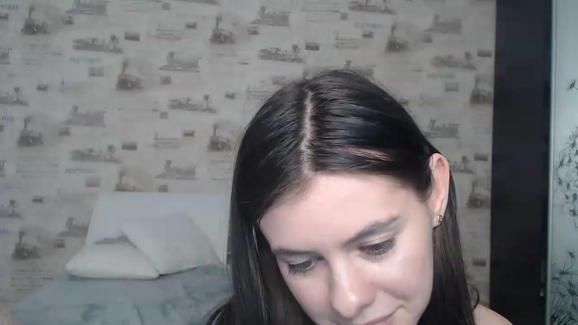 Gallery image thumbnail from ZoeMI's myfreecams stream on, 03/20/2023, 15:03 image 17 of 20
