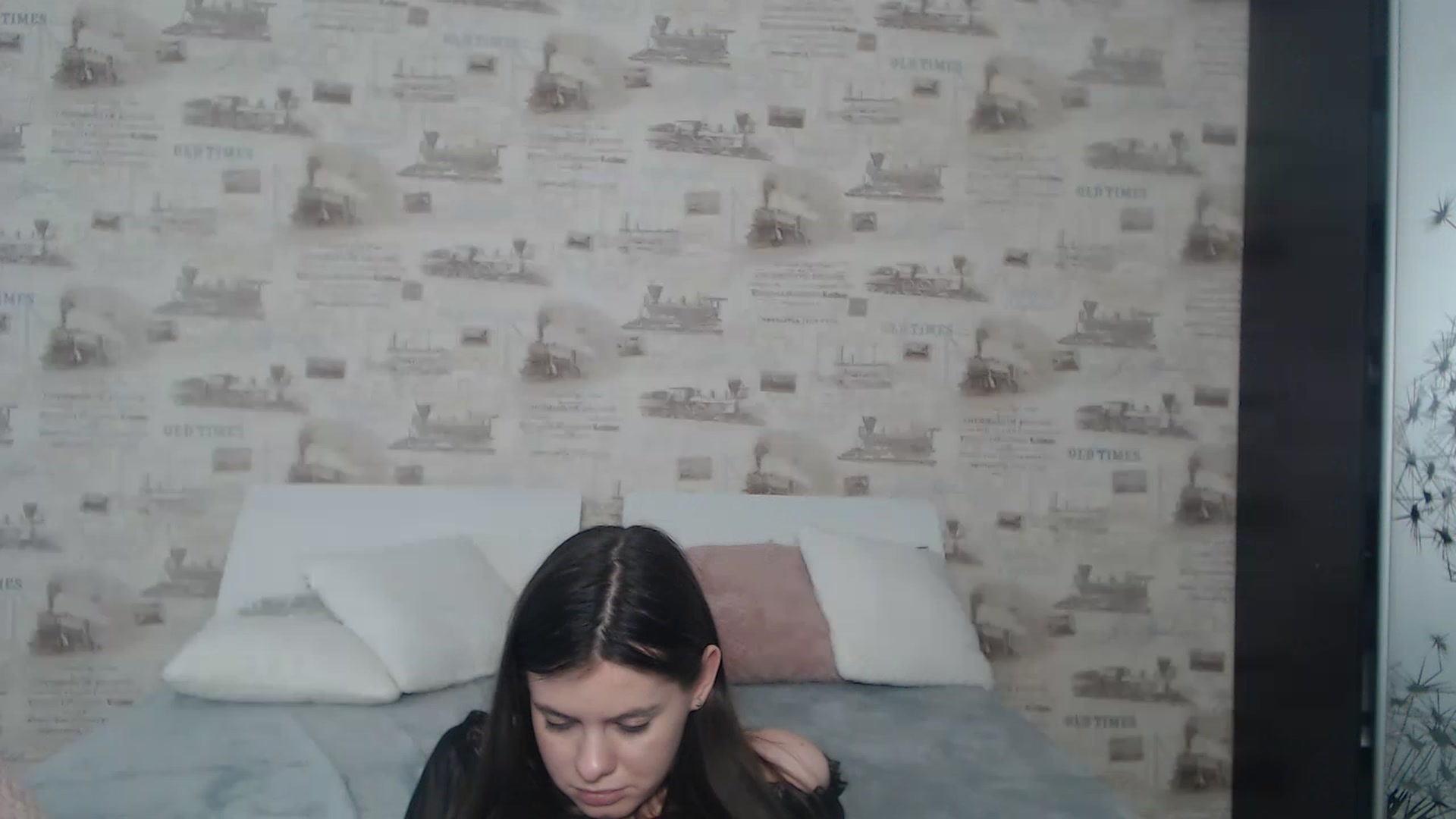 Gallery image thumbnail from ZoeMI's myfreecams stream on, 03/20/2023, 15:03 image 12 of 20