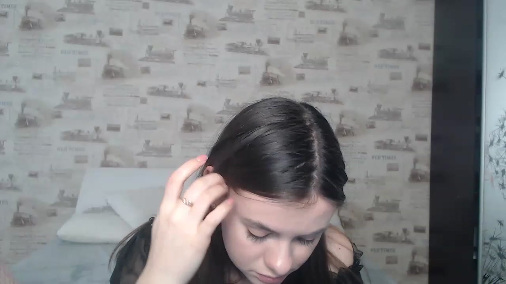 Gallery image thumbnail from ZoeMI's myfreecams stream on, 03/20/2023, 15:03 image 9 of 20