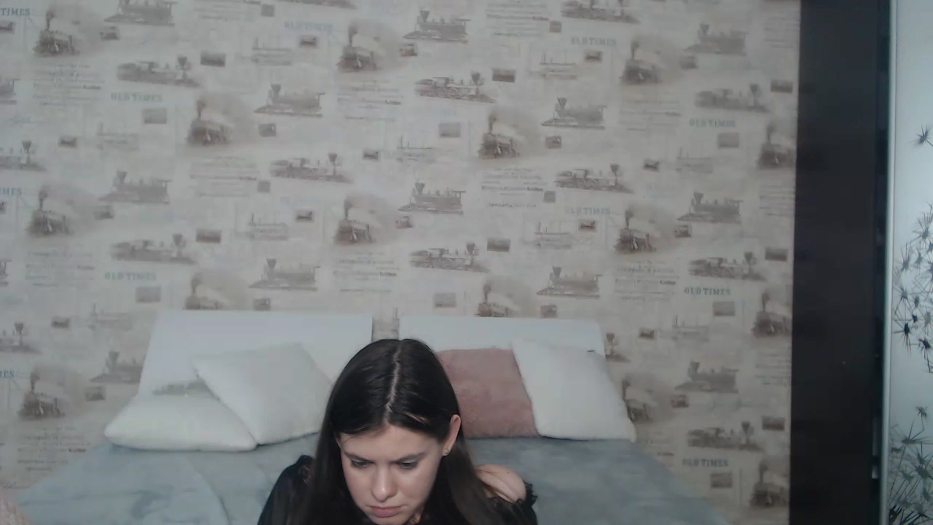 Gallery image thumbnail from ZoeMI's myfreecams stream on, 03/20/2023, 15:03 image 14 of 20