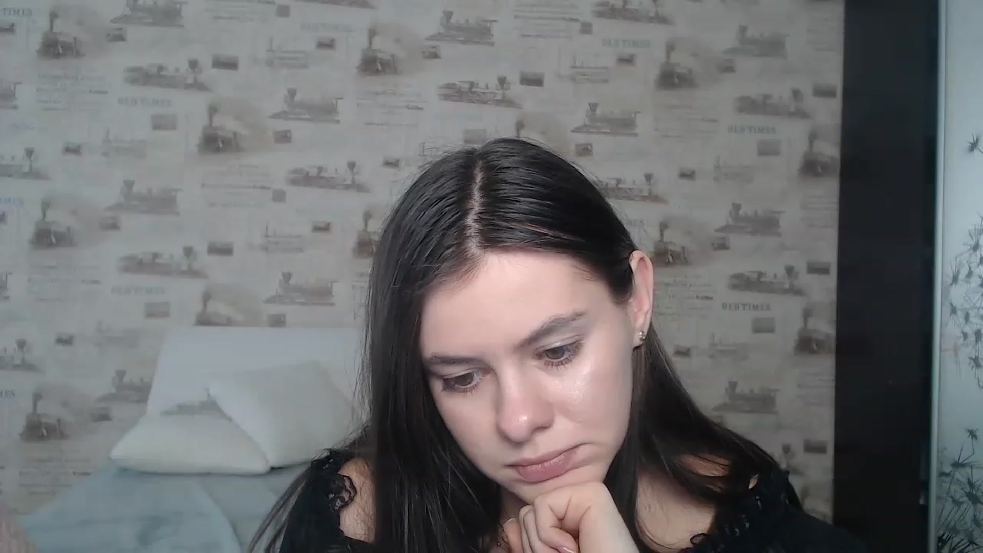 Gallery image thumbnail from ZoeMI's myfreecams stream on, 03/20/2023, 15:03 image 6 of 20