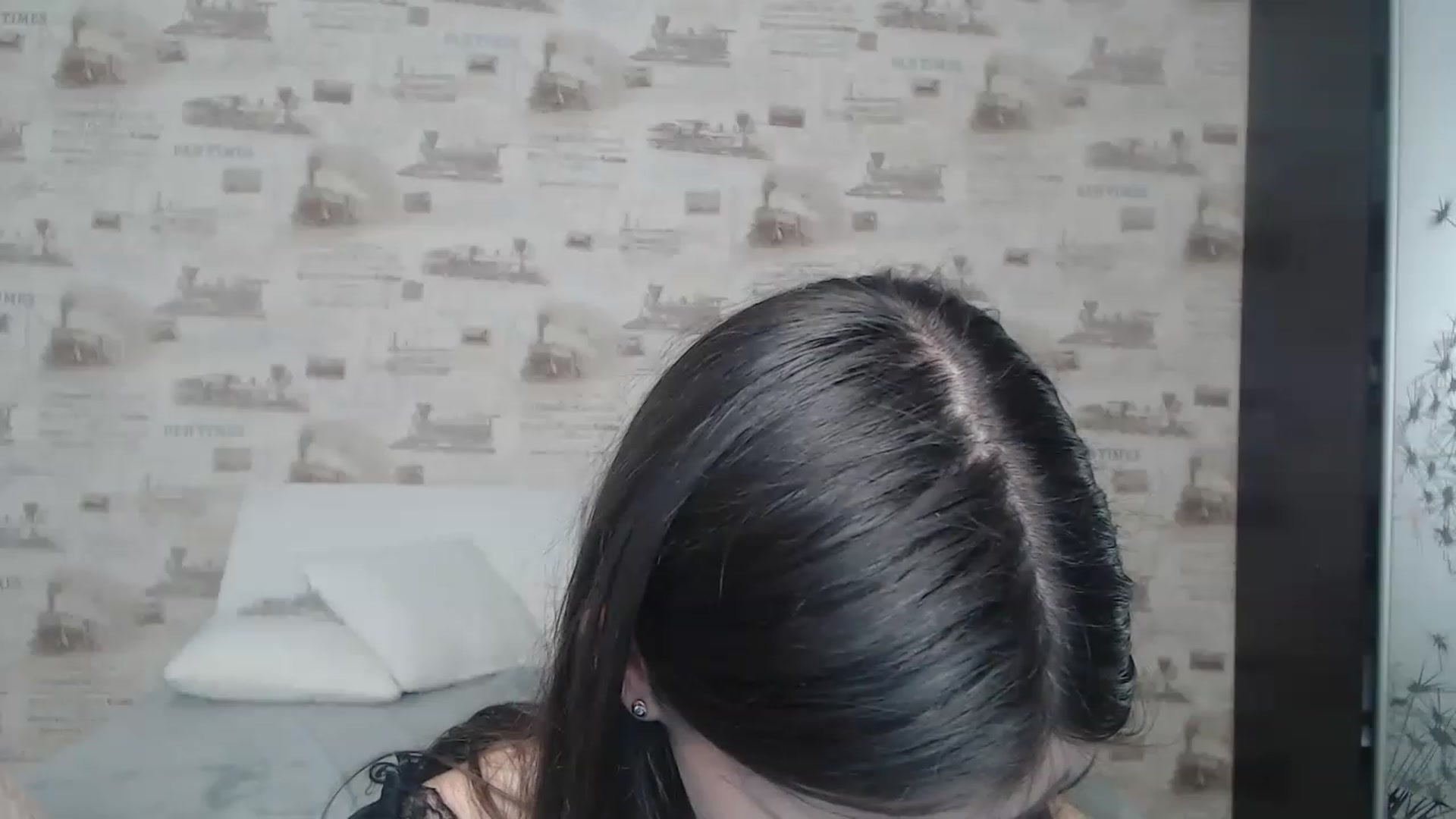 Gallery image thumbnail from ZoeMI's myfreecams stream on, 03/20/2023, 15:03 image 19 of 20