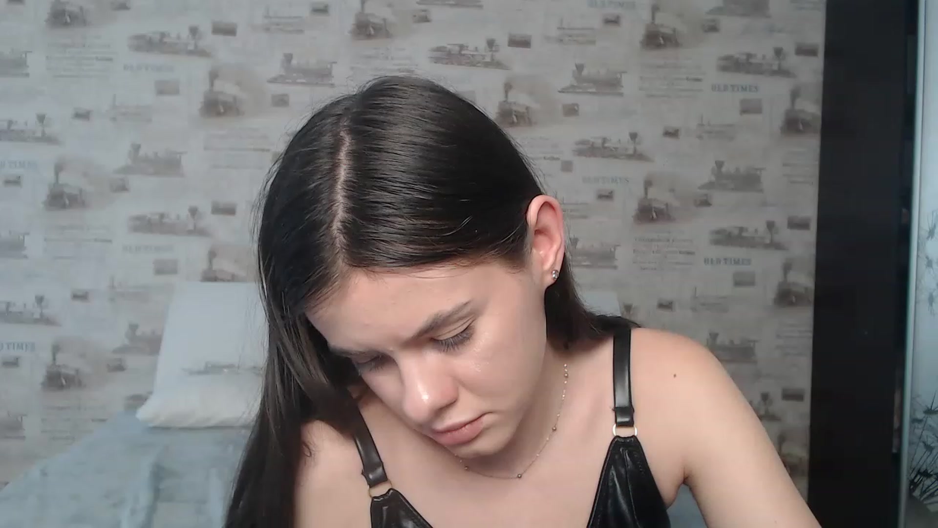 Gallery image thumbnail from ZoeMI's myfreecams stream on, 03/21/2023, 10:49 image 3 of 20