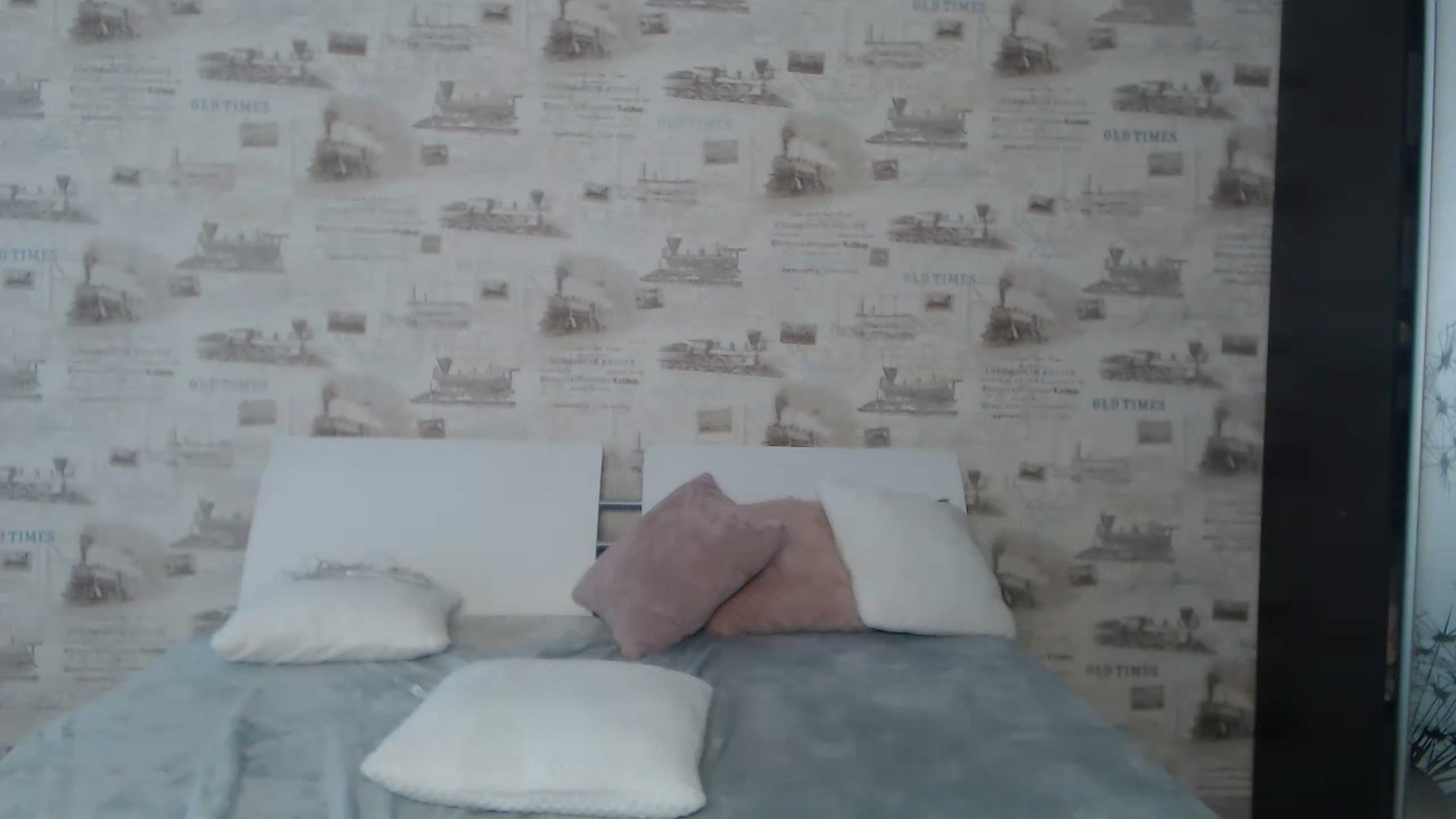 Gallery image thumbnail from ZoeMI's myfreecams stream on, 03/21/2023, 10:49 image 6 of 20