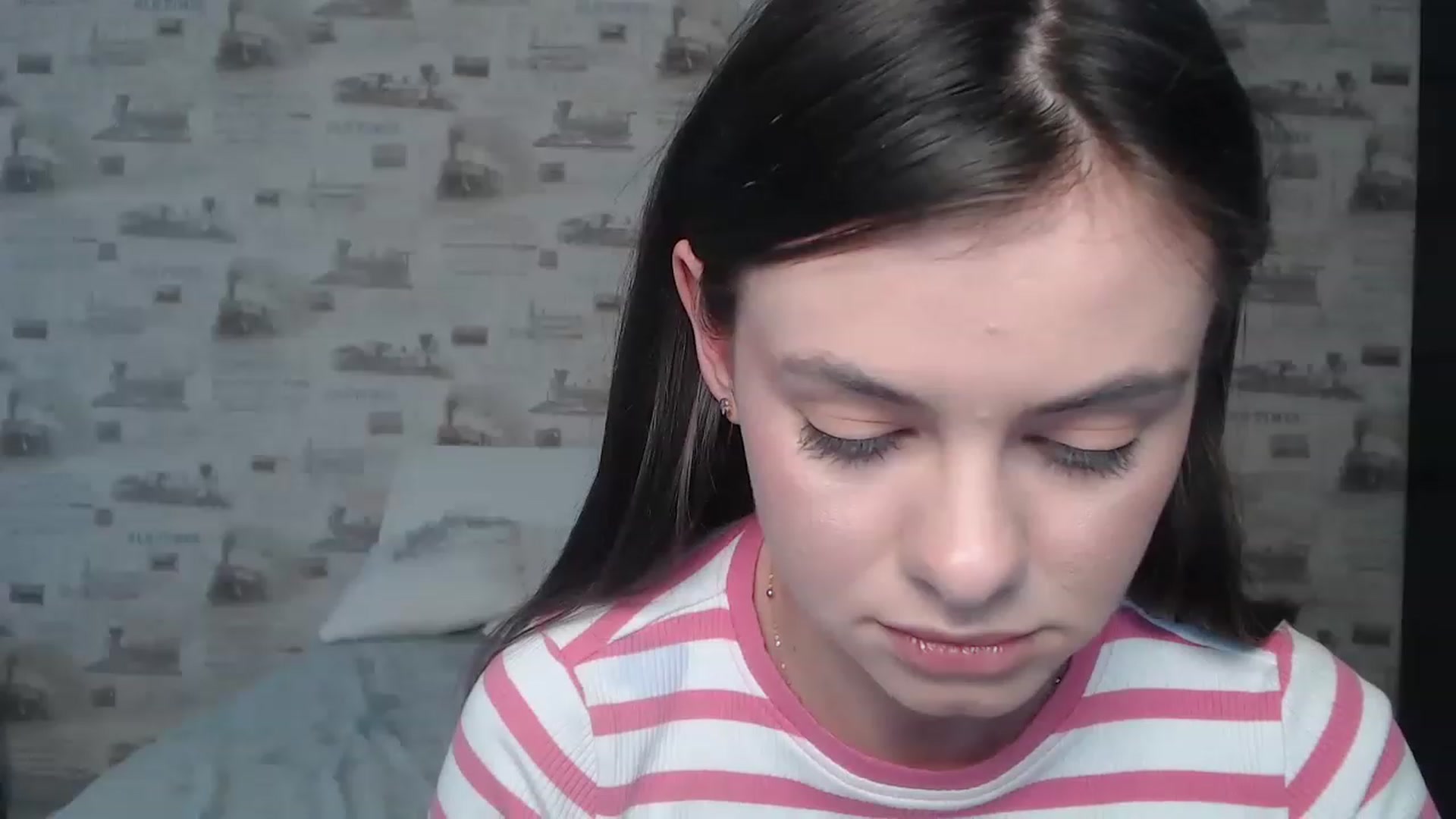 Gallery image thumbnail from ZoeMI's myfreecams stream on, 03/22/2023, 08:03 image 10 of 20