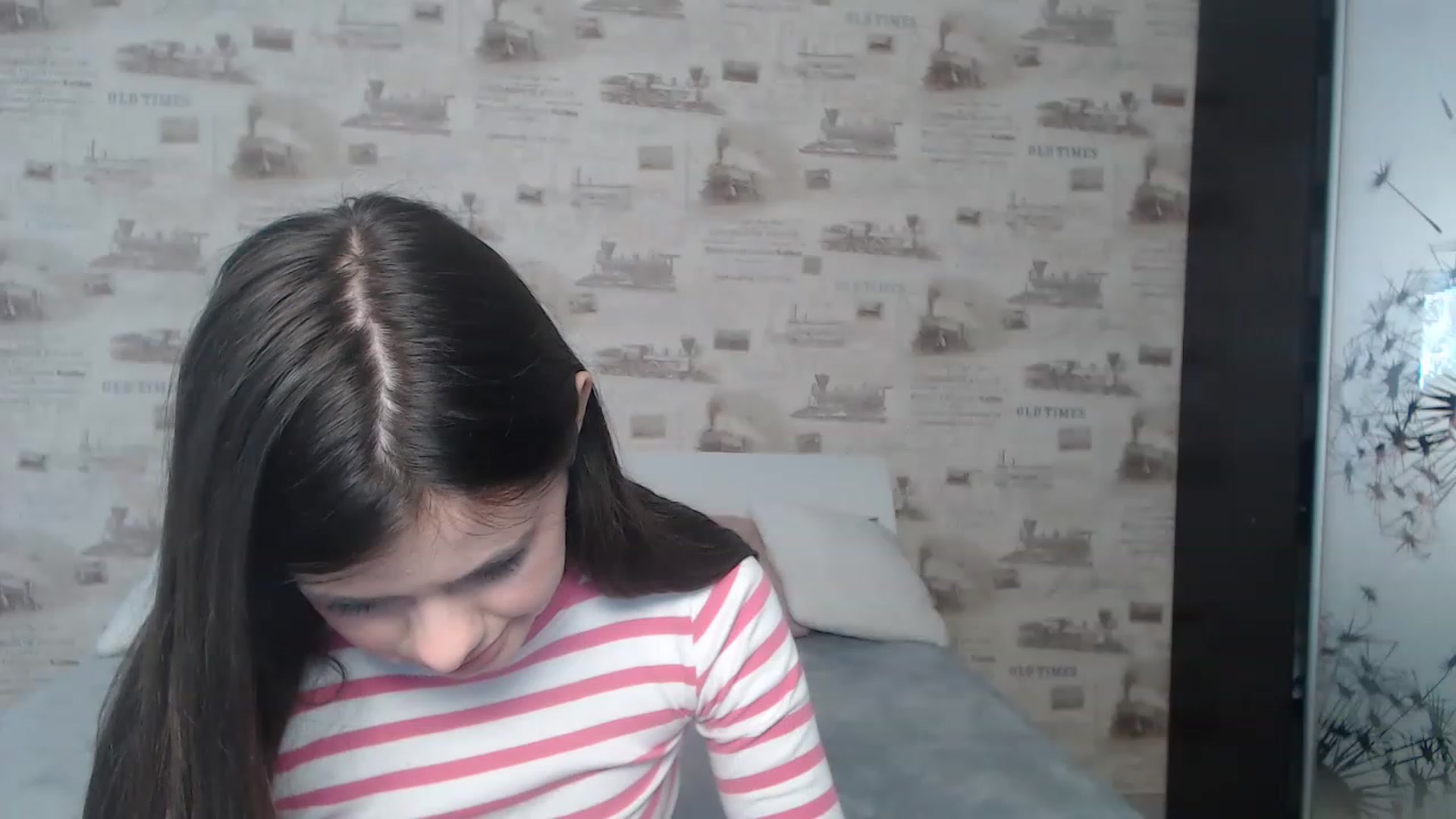 Gallery image thumbnail from ZoeMI's myfreecams stream on, 03/22/2023, 08:03 image 12 of 20