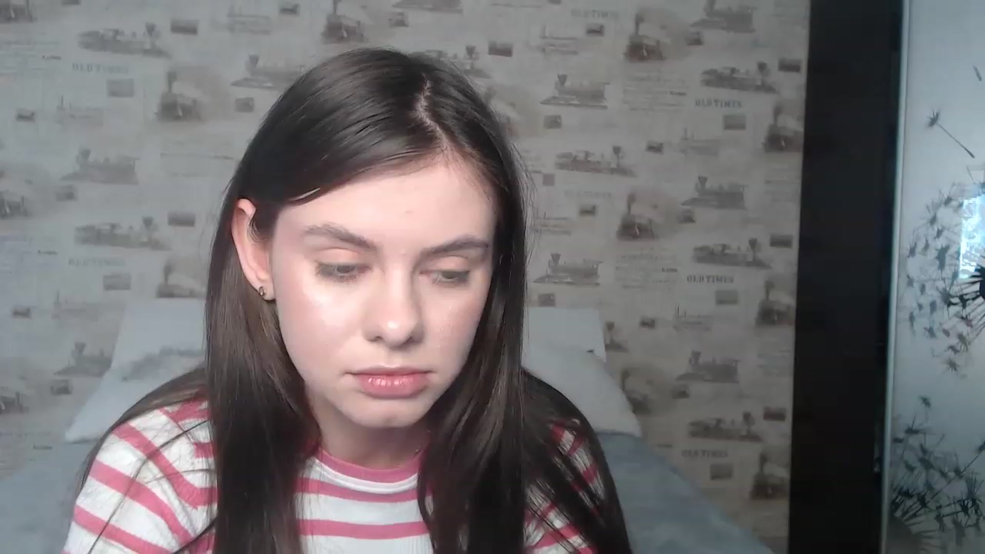 Gallery image thumbnail from ZoeMI's myfreecams stream on, 03/22/2023, 08:03 image 16 of 20