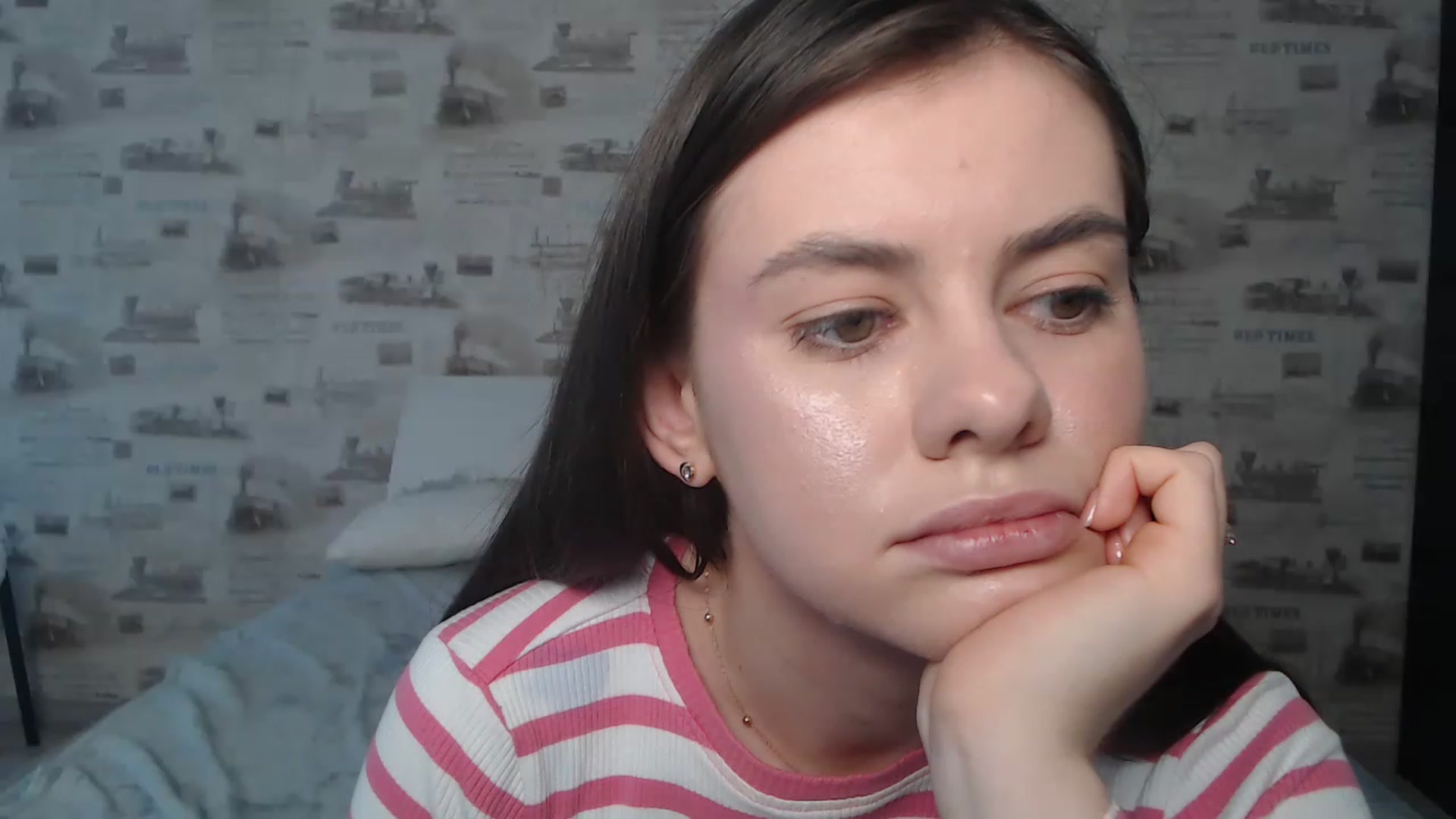 Gallery image thumbnail from ZoeMI's myfreecams stream on, 03/22/2023, 09:03 image 4 of 20