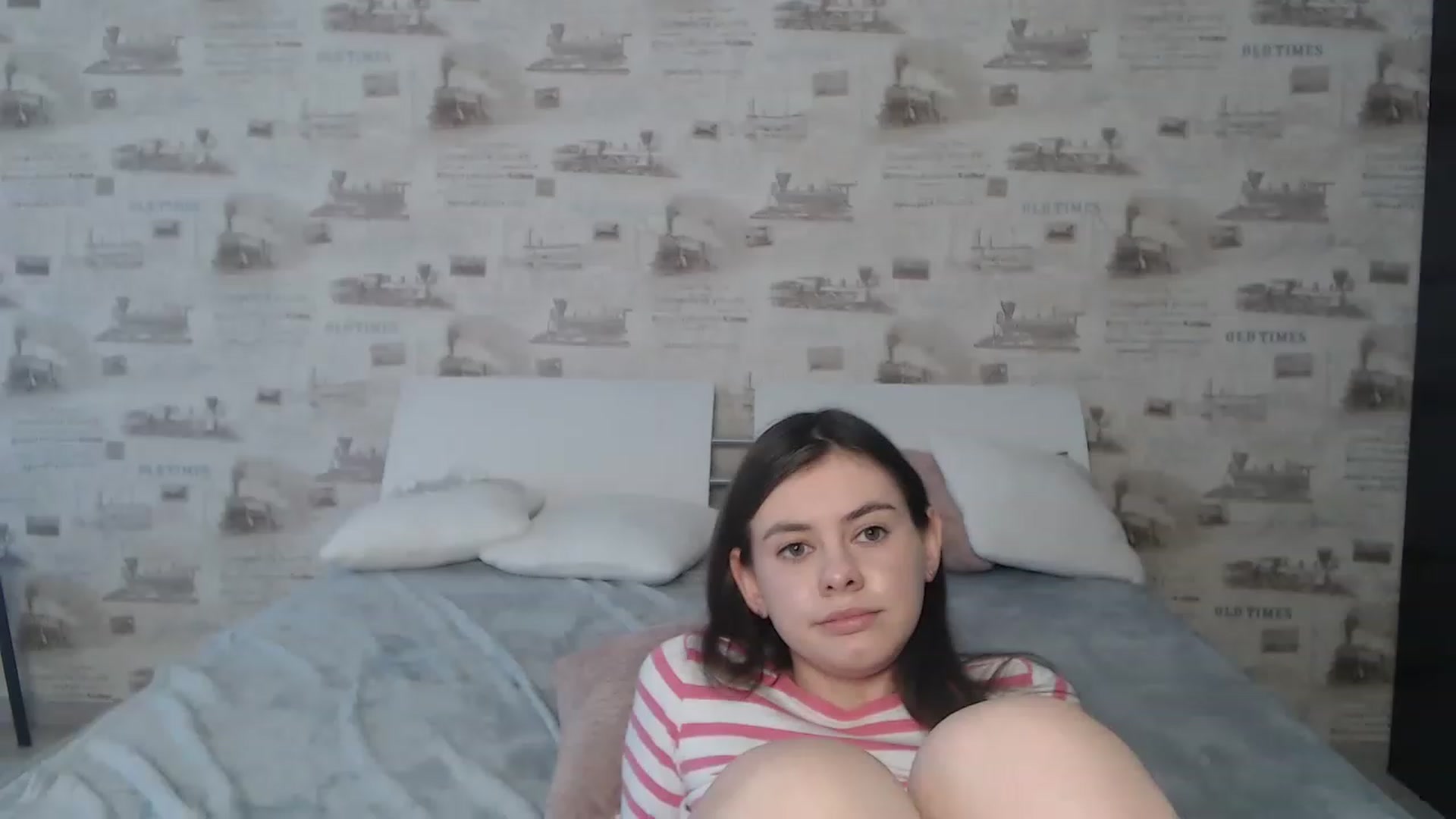 Gallery image thumbnail from ZoeMI's myfreecams stream on, 03/22/2023, 09:03 image 18 of 20