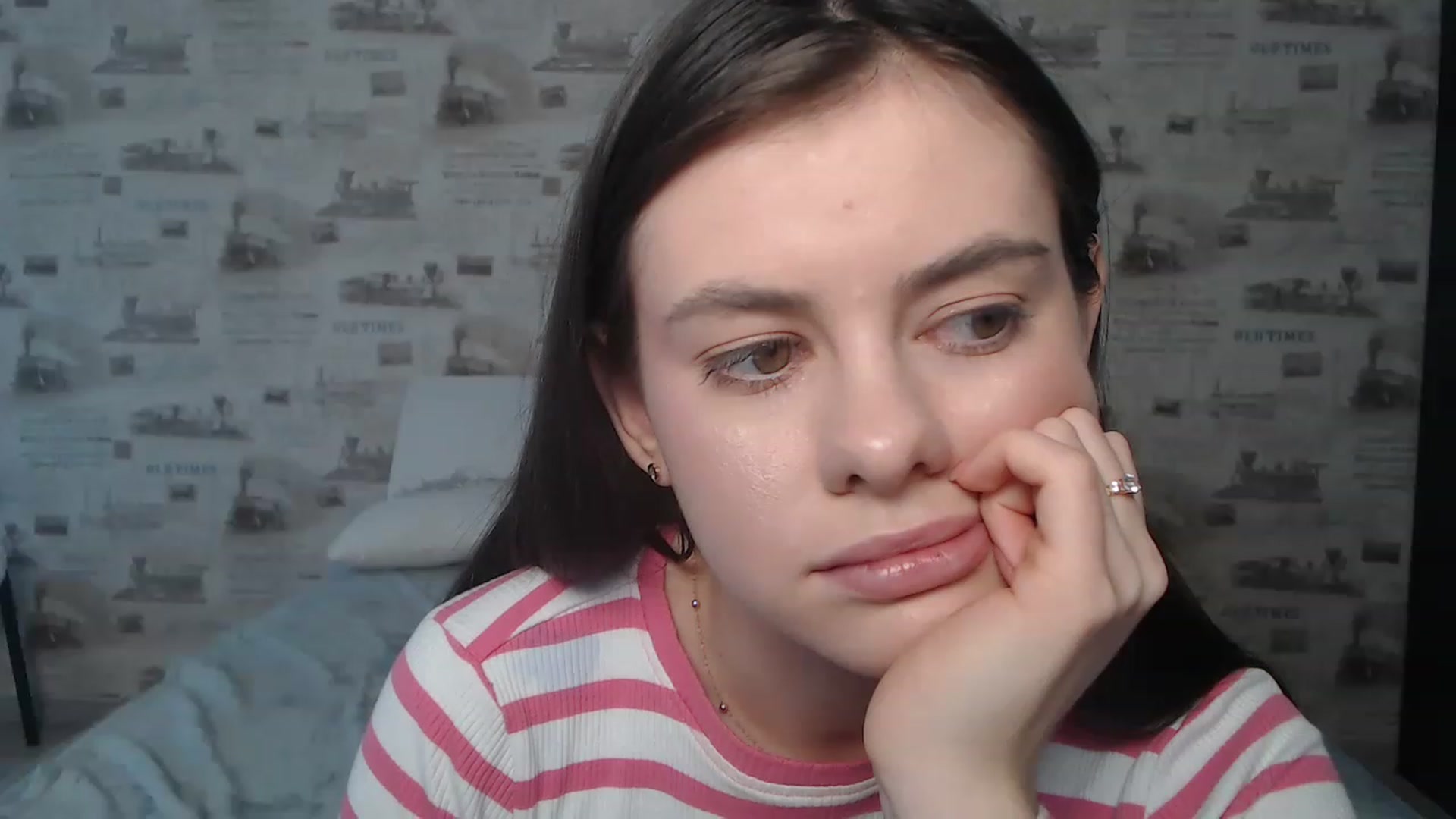 Gallery image thumbnail from ZoeMI's myfreecams stream on, 03/22/2023, 09:03 image 3 of 20
