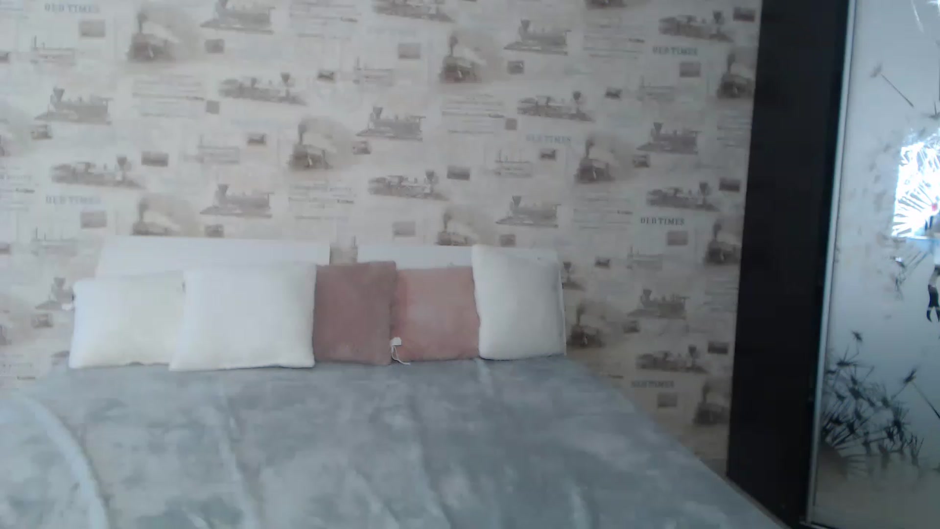 Gallery image thumbnail from ZoeMI's myfreecams stream on, 03/24/2023, 09:12 image 12 of 20