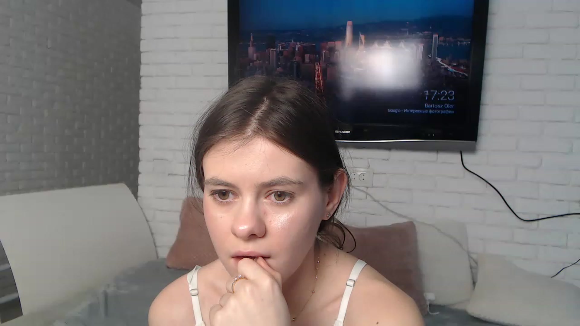 Gallery image thumbnail from ZoeMI's myfreecams stream on, 03/27/2023, 14:35 image 13 of 20