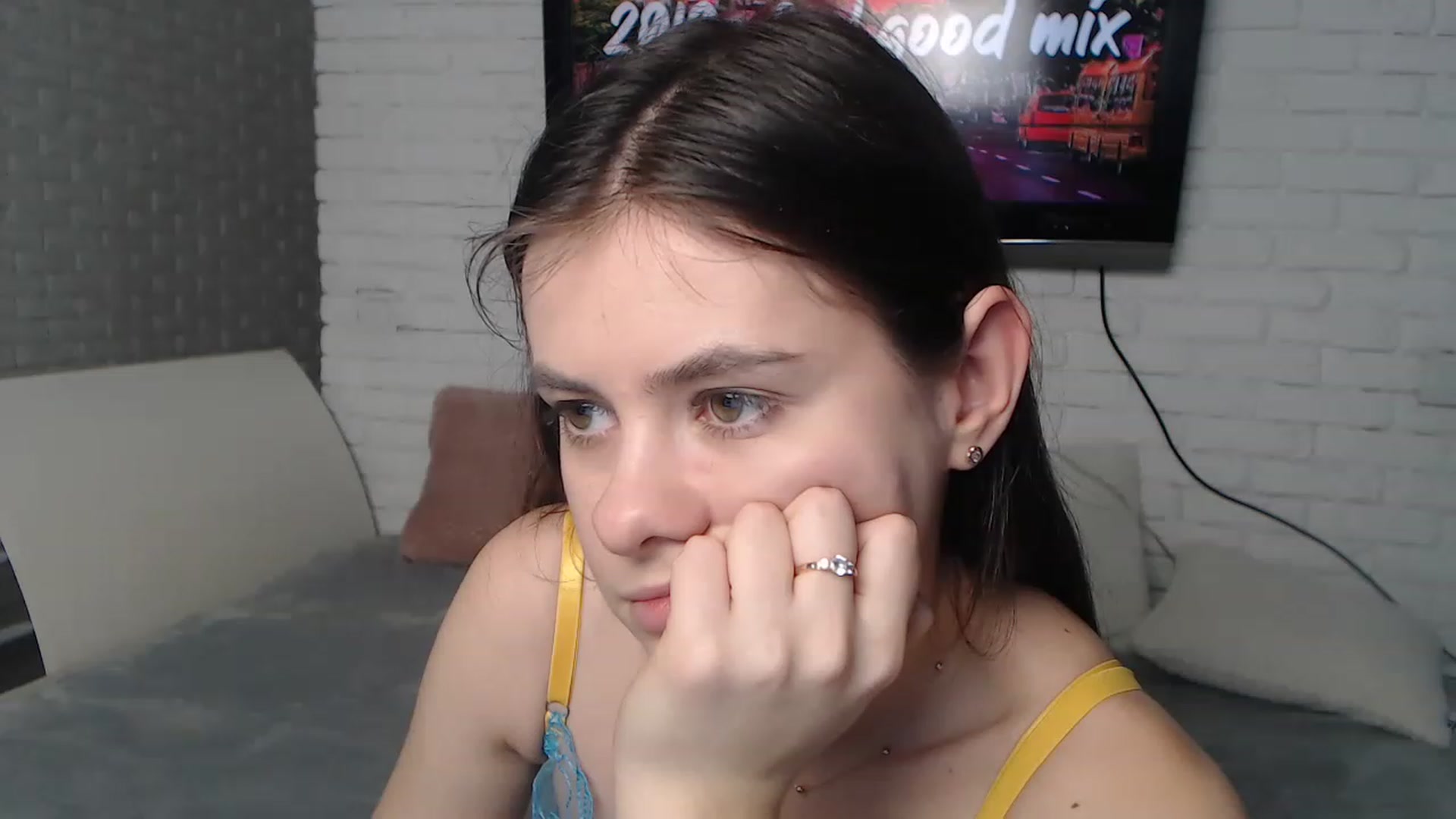 Gallery image thumbnail from ZoeMI's myfreecams stream on, 03/28/2023, 11:00 image 12 of 20