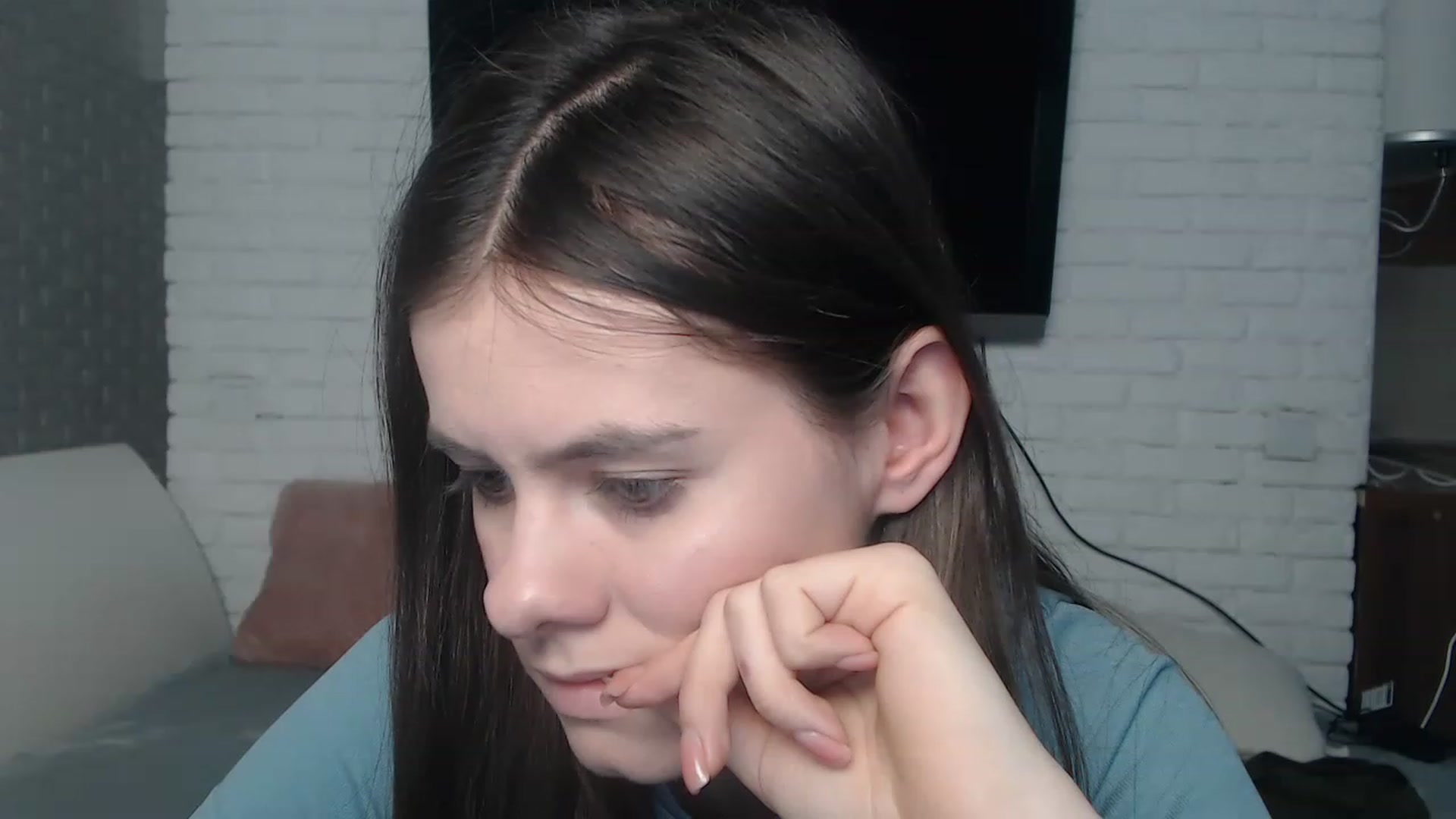 Gallery image thumbnail from ZoeMI's myfreecams stream on, 04/03/2023, 10:06 image 10 of 20