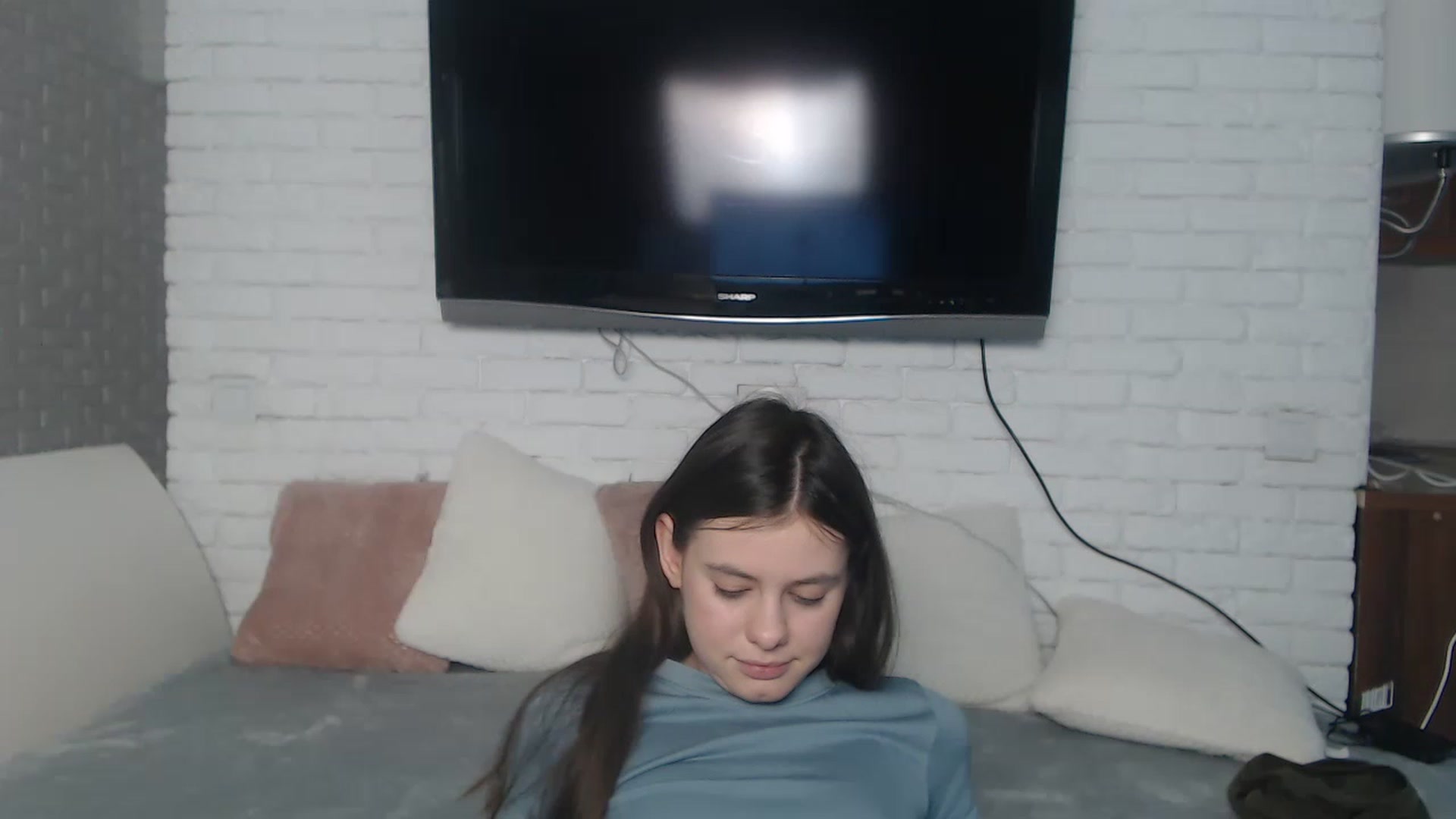 Gallery image thumbnail from ZoeMI's myfreecams stream on, 04/03/2023, 10:06 image 16 of 20