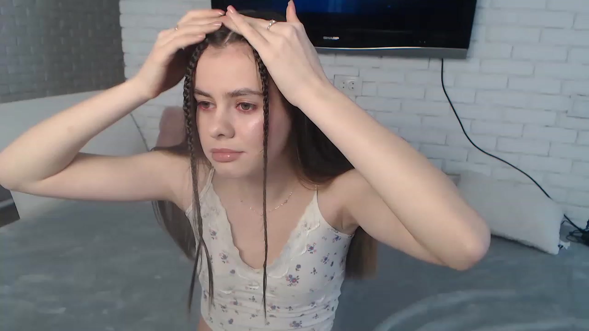 Gallery image thumbnail from ZoeMI's myfreecams stream on, 04/04/2023, 12:50 image 7 of 20
