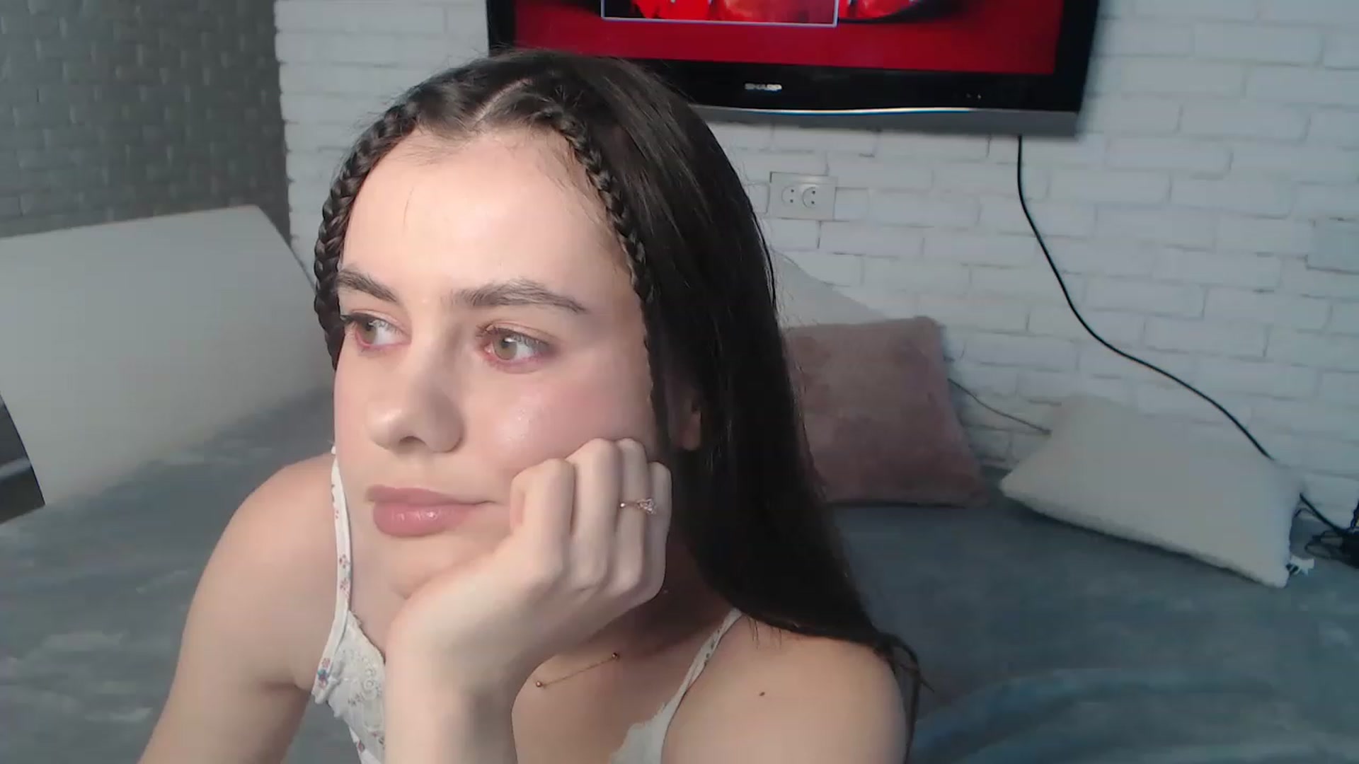 Gallery image thumbnail from ZoeMI's myfreecams stream on, 04/04/2023, 12:50 image 9 of 20