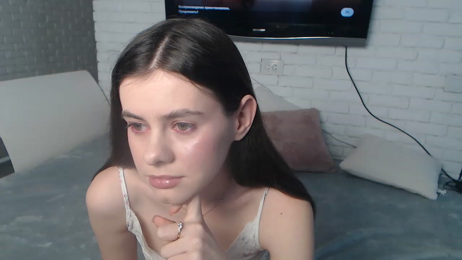 Gallery image thumbnail from ZoeMI's myfreecams stream on, 04/04/2023, 12:50 image 17 of 20