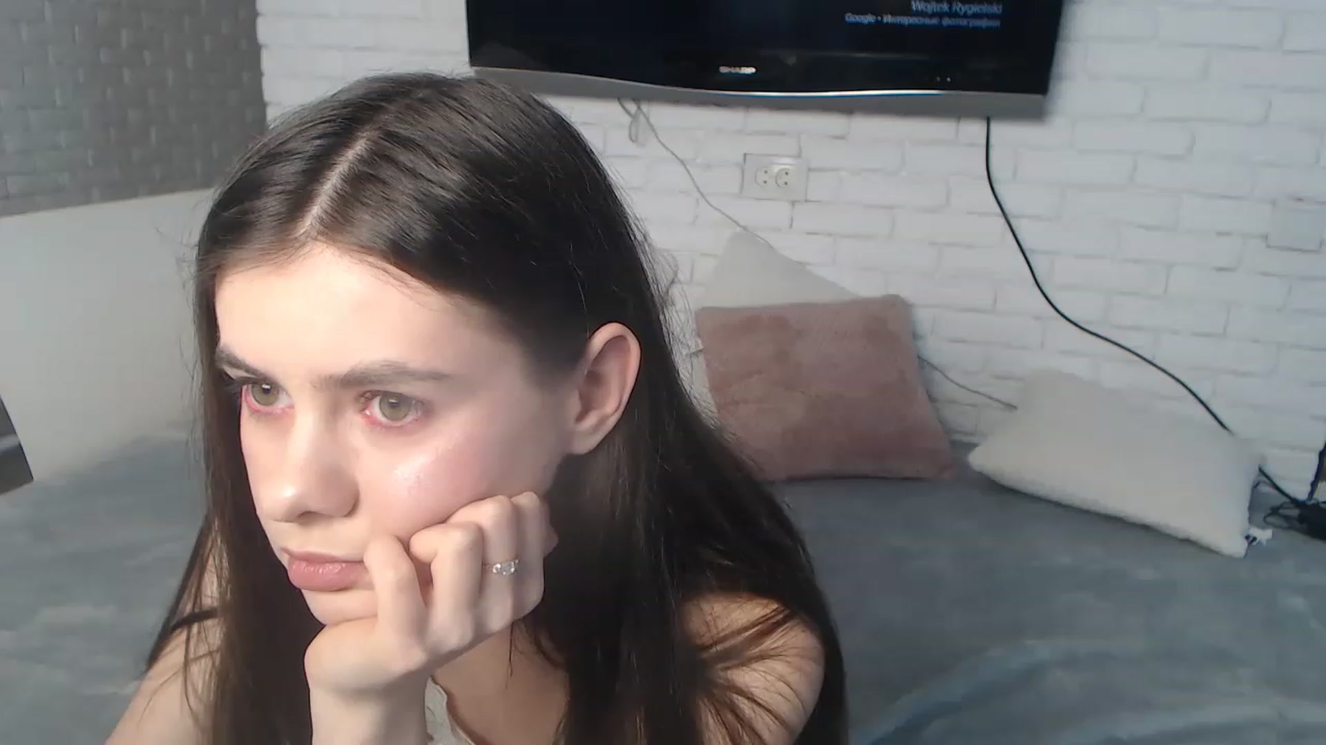 Gallery image thumbnail from ZoeMI's myfreecams stream on, 04/04/2023, 13:44 image 4 of 20