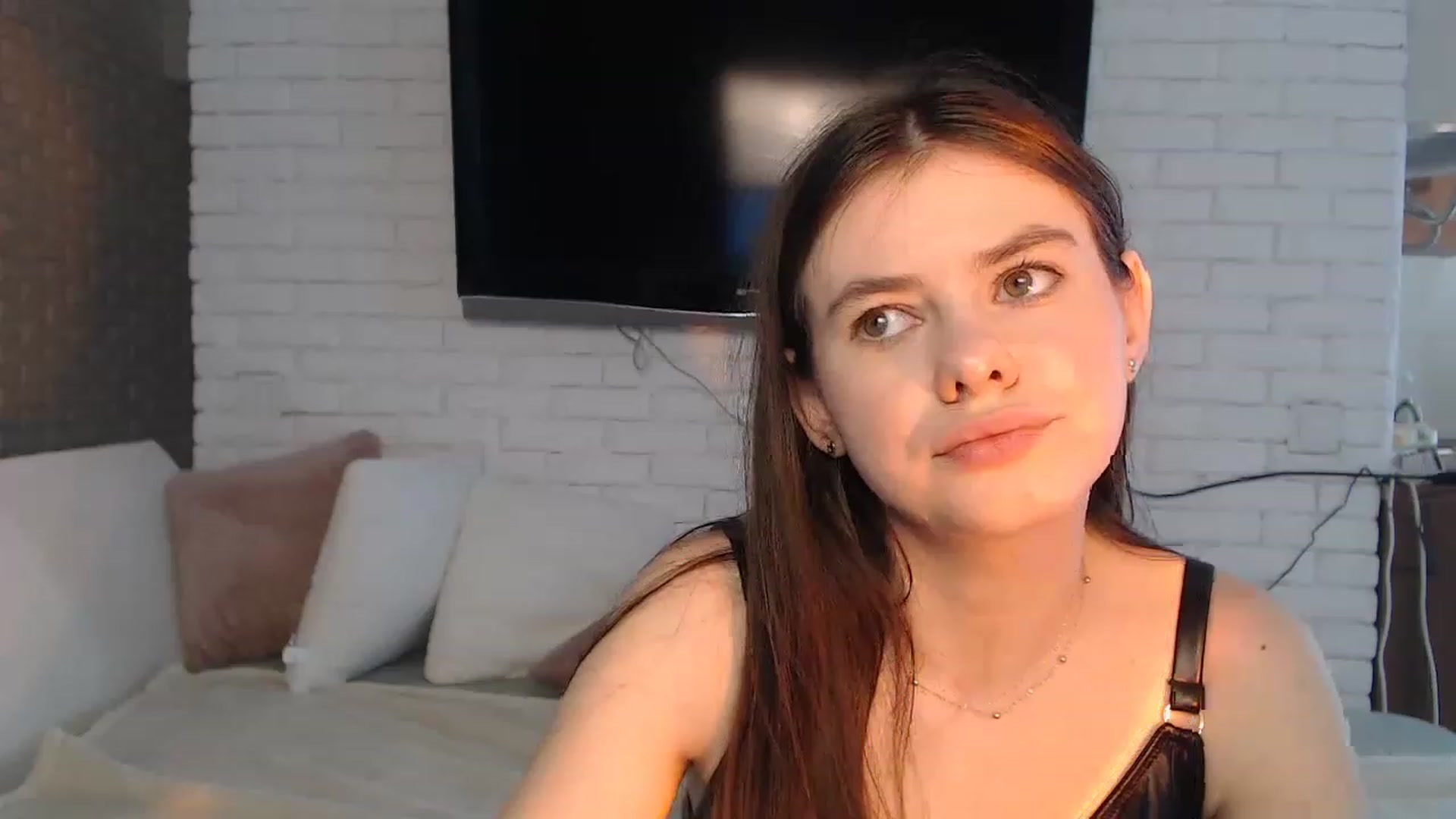 Gallery image thumbnail from ZoeMI's myfreecams stream on, 04/10/2023, 09:28 image 19 of 20