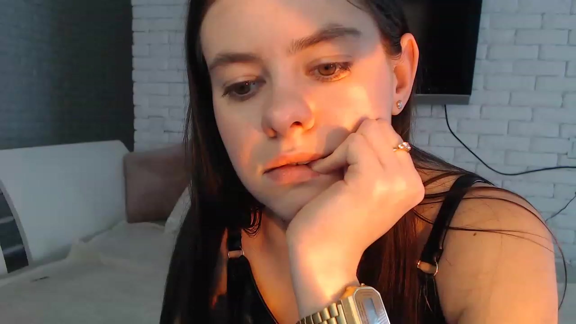 Gallery image thumbnail from ZoeMI's myfreecams stream on, 04/10/2023, 11:36 image 12 of 20