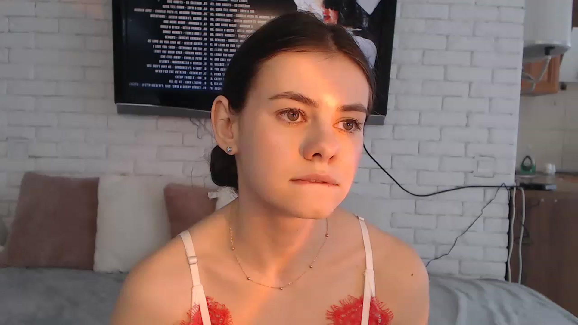 Gallery image thumbnail from ZoeMI's myfreecams stream on, 04/17/2023, 11:56 image 16 of 20