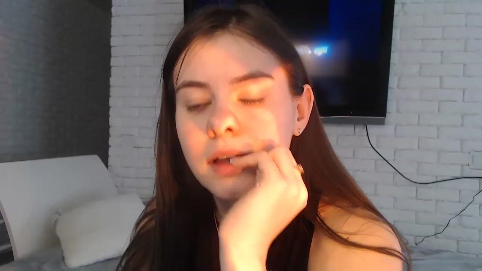 Gallery image thumbnail from ZoeMI's myfreecams stream on, 04/26/2023, 11:28 image 15 of 20
