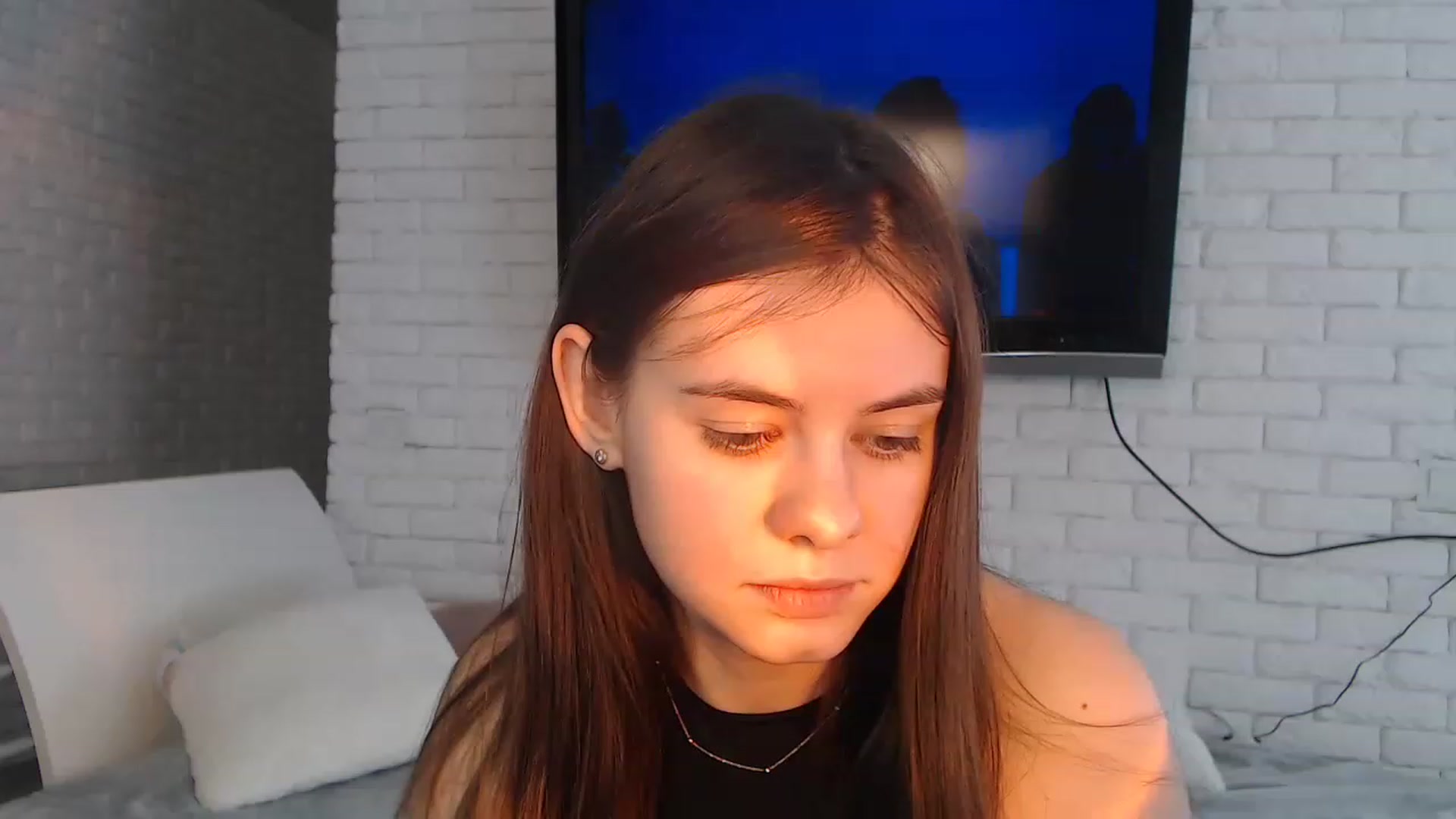 Gallery image thumbnail from ZoeMI's myfreecams stream on, 04/26/2023, 11:28 image 9 of 20