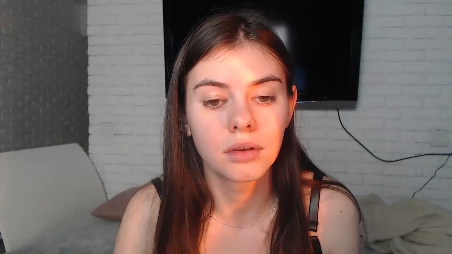 Gallery image thumbnail from ZoeMI's myfreecams stream on, 05/01/2023, 10:03 image 4 of 20