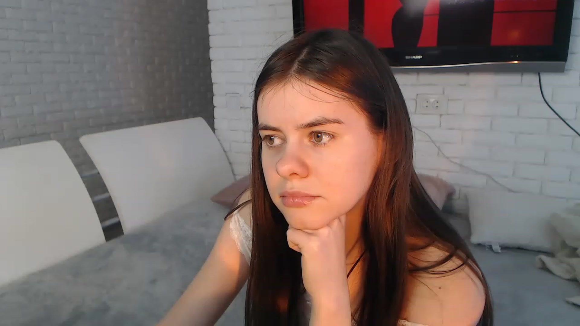 Gallery image thumbnail from ZoeMI's myfreecams stream on, 05/02/2023, 11:56 image 2 of 20