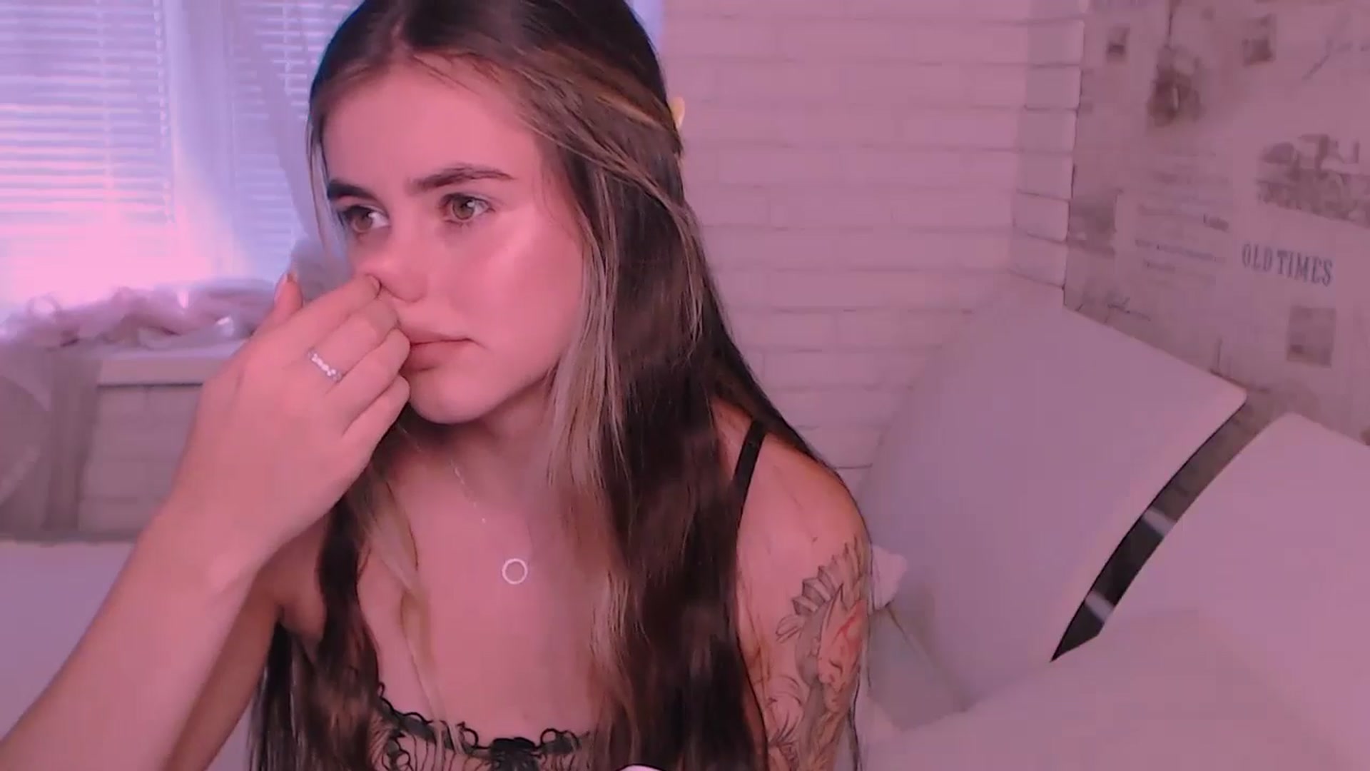 Gallery image thumbnail from ZoeMil's myfreecams stream on, 09/23/2024, 08:32 image 13 of 20