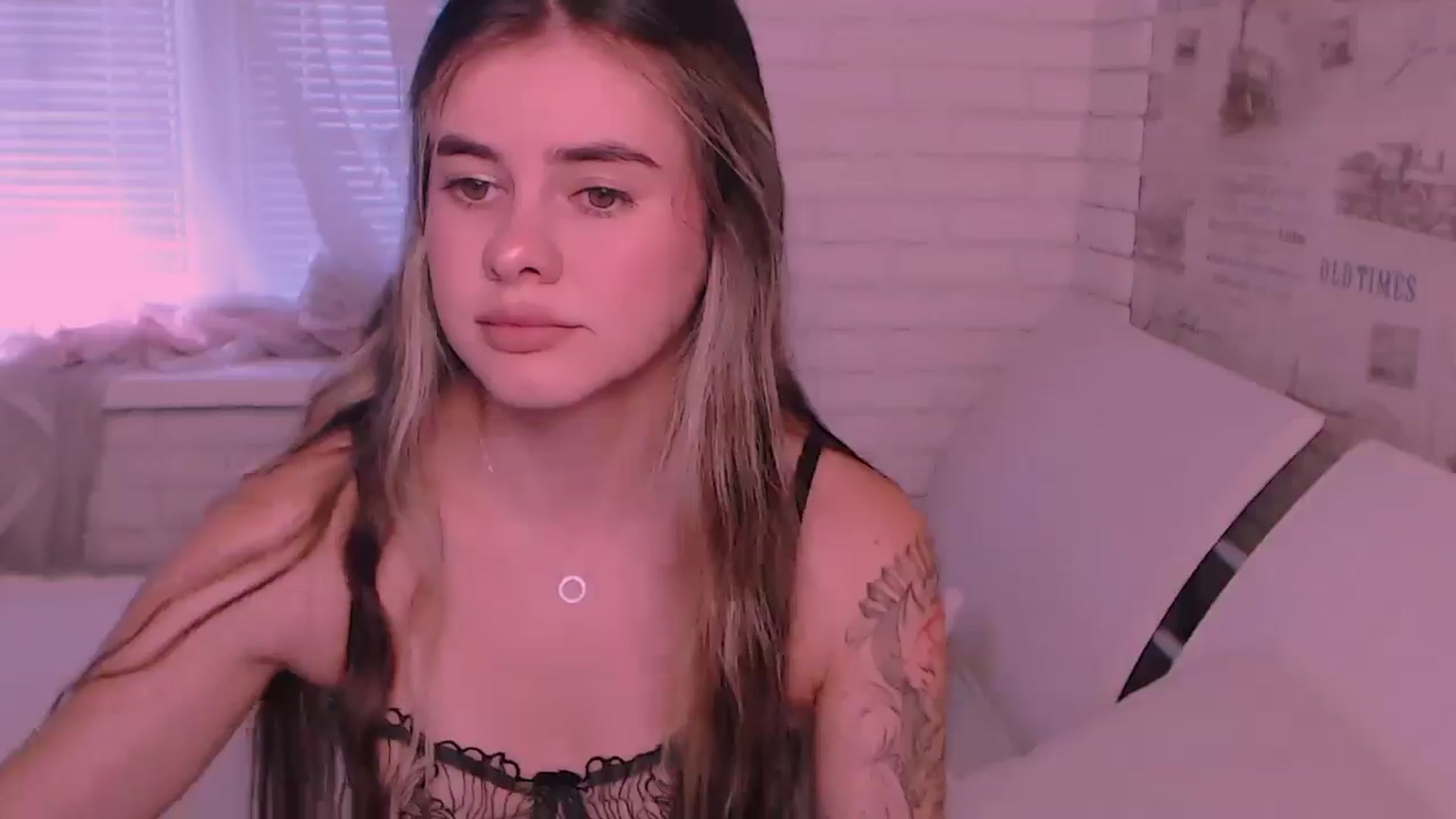 Gallery image thumbnail from ZoeMil's myfreecams stream on, 09/23/2024, 08:32 image 19 of 20
