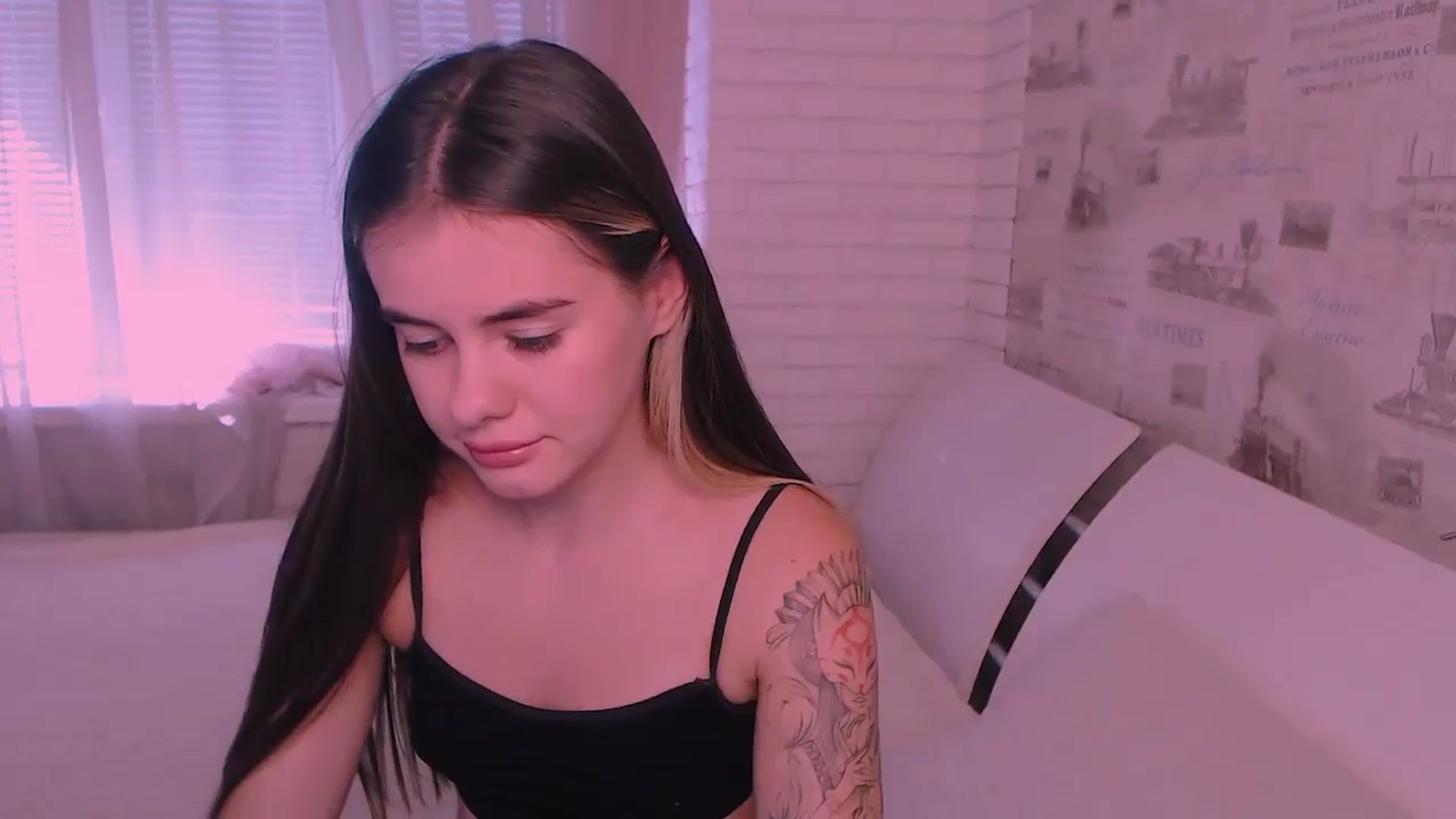 Gallery image thumbnail from ZoeMil's myfreecams stream on, 09/25/2024, 09:11 image 18 of 20