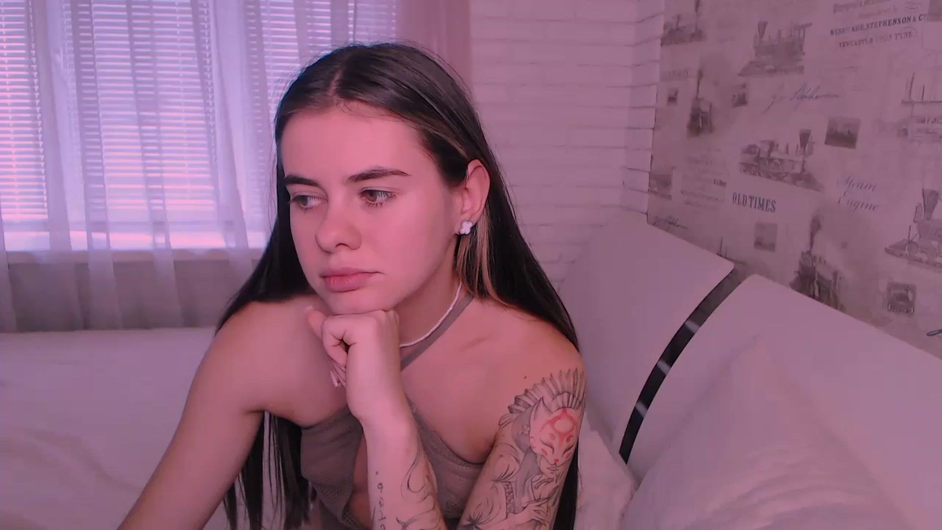 Gallery image thumbnail from ZoeMil's myfreecams stream on, 09/26/2024, 09:22 image 2 of 20
