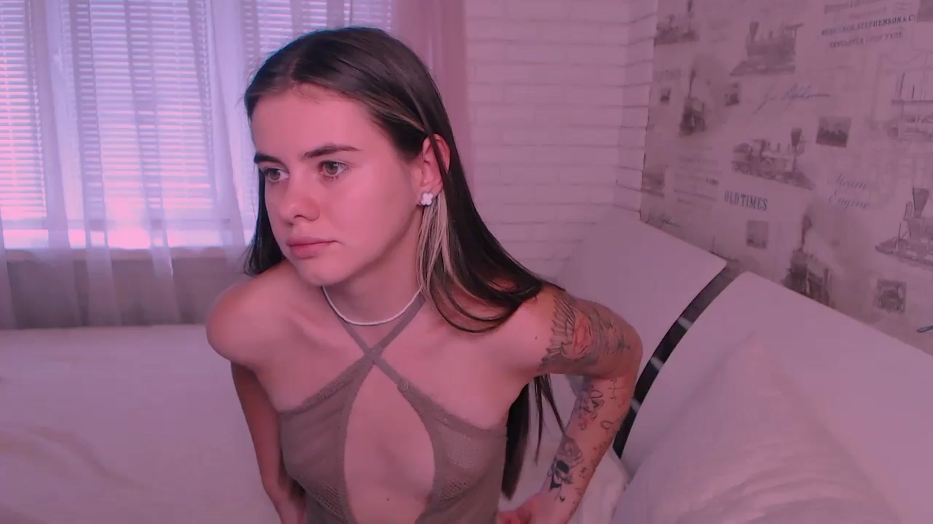Gallery image thumbnail from ZoeMil's myfreecams stream on, 09/26/2024, 09:22 image 12 of 20