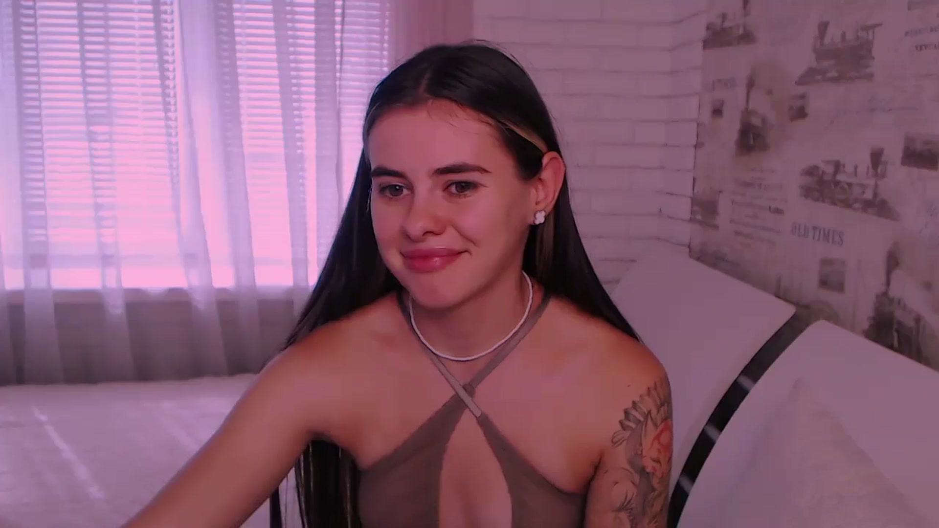 Gallery image thumbnail from ZoeMil's myfreecams stream on, 09/26/2024, 10:31 image 20 of 20