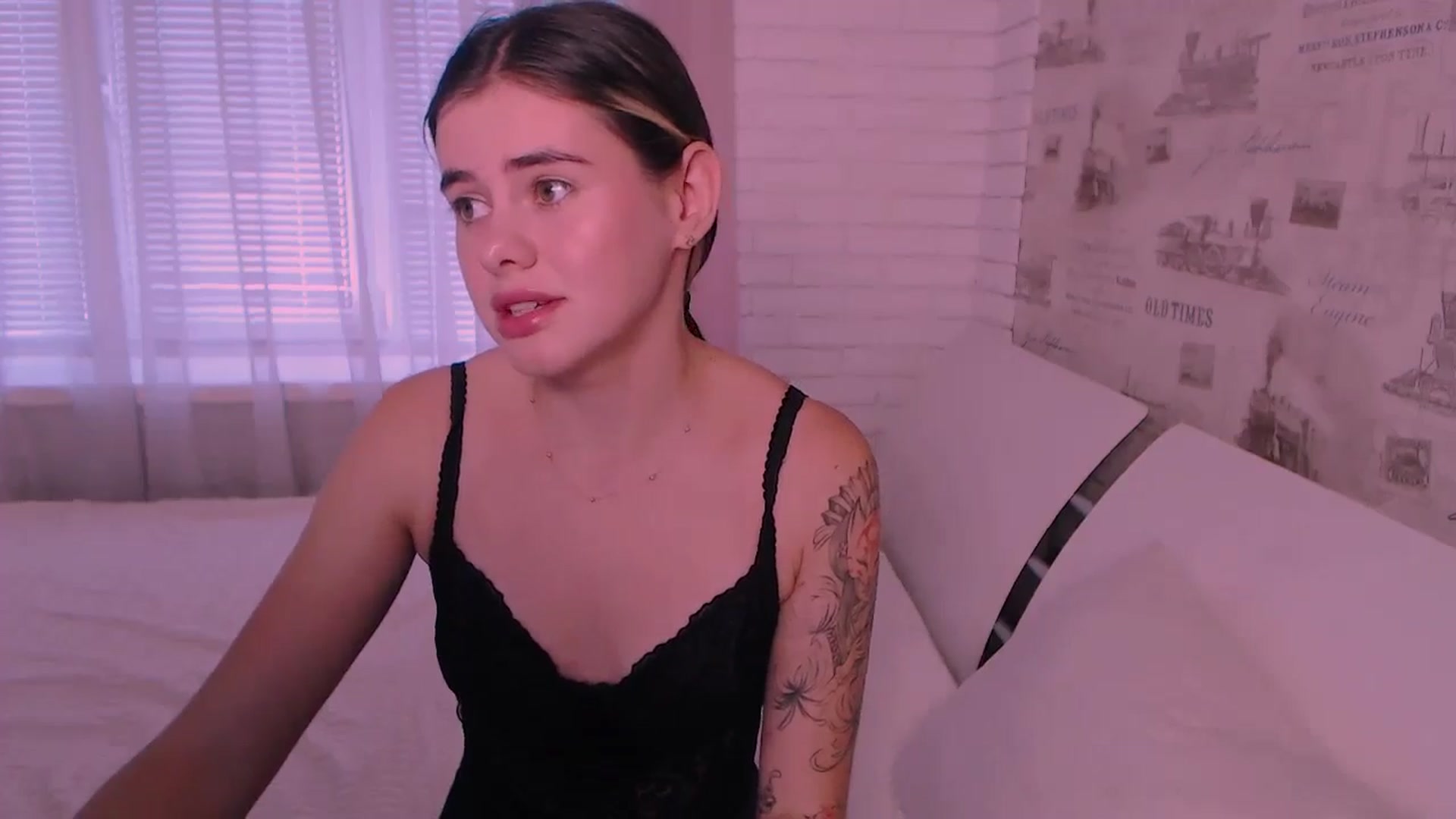 Gallery image thumbnail from ZoeMil's myfreecams stream on, 10/03/2024, 07:58 image 18 of 20