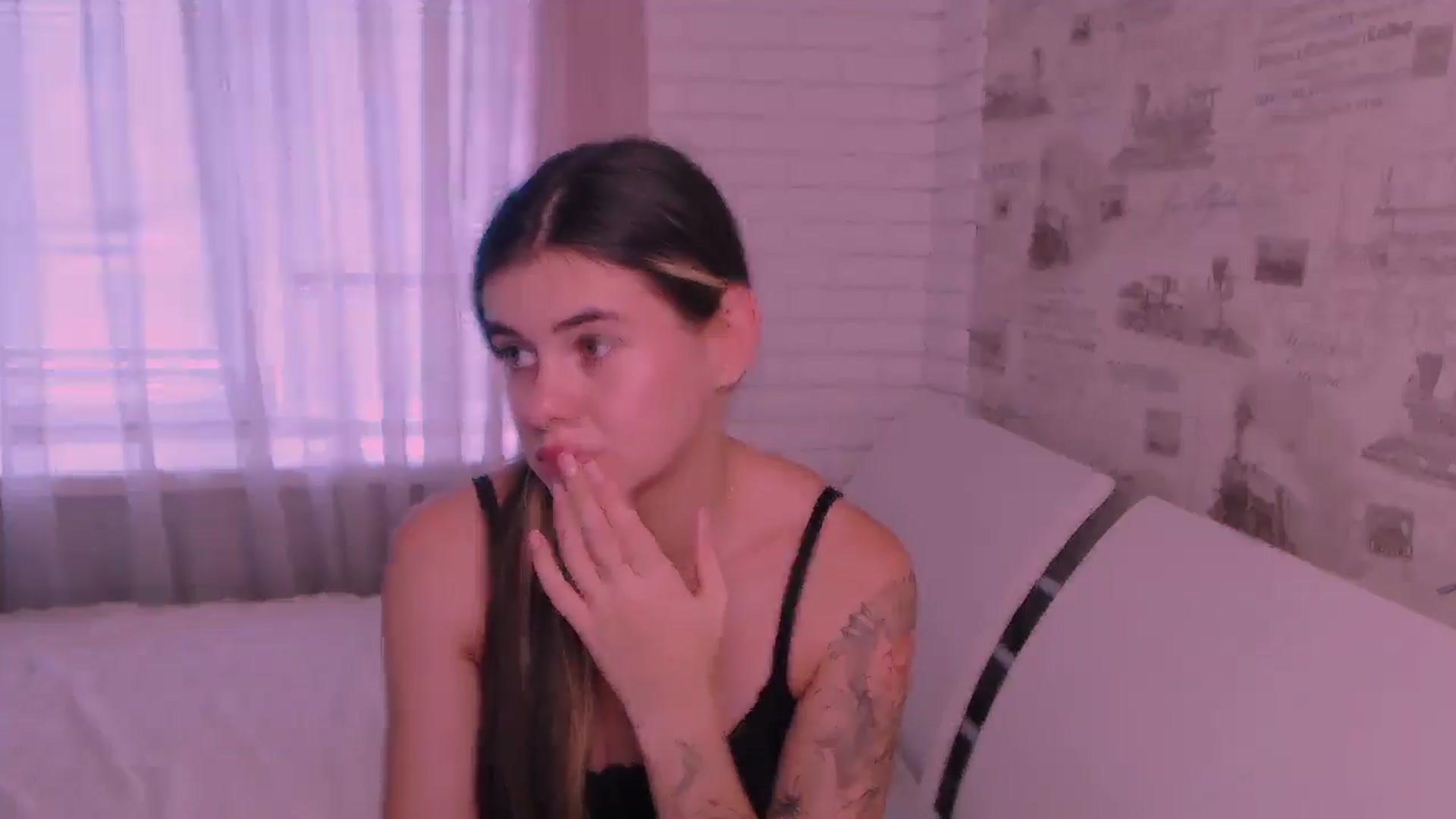 Gallery image thumbnail from ZoeMil's myfreecams stream on, 10/03/2024, 12:51 image 7 of 20