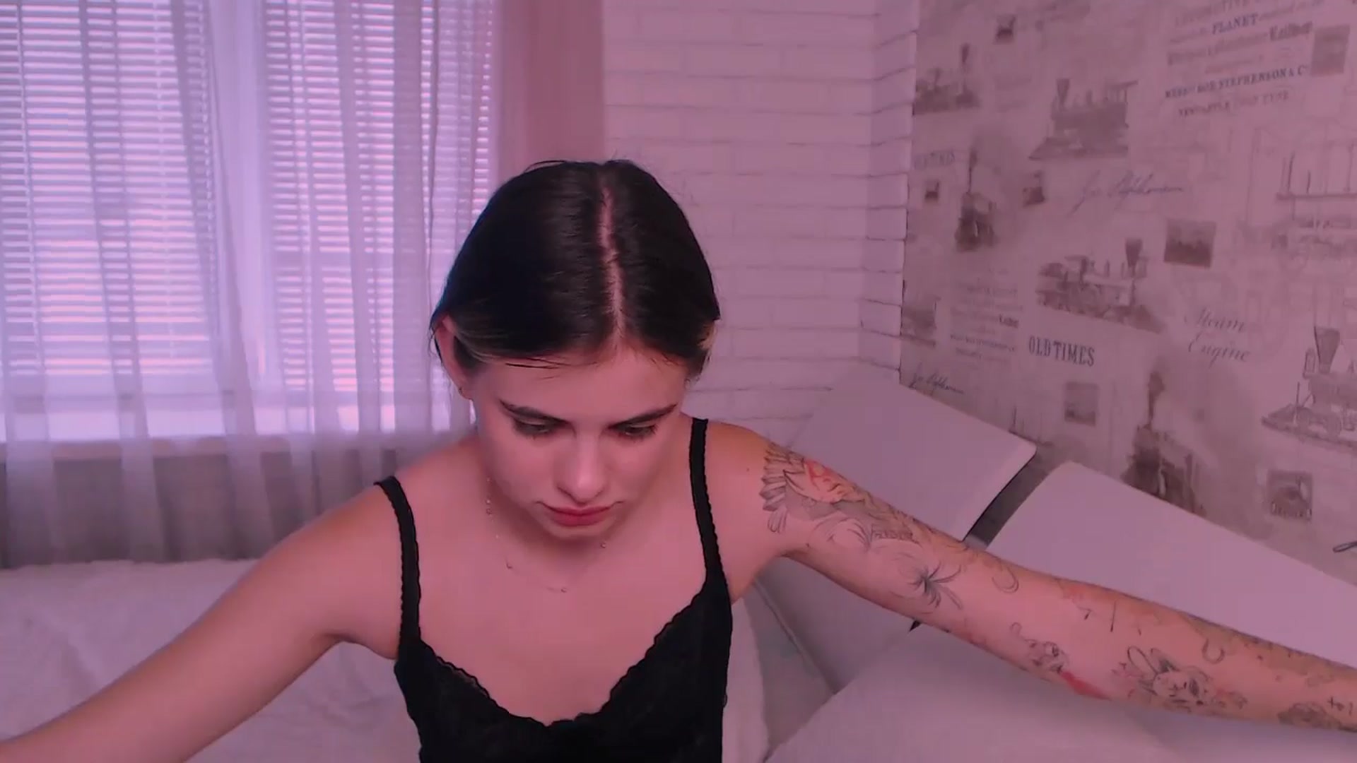 Gallery image thumbnail from ZoeMil's myfreecams stream on, 10/03/2024, 12:51 image 19 of 20